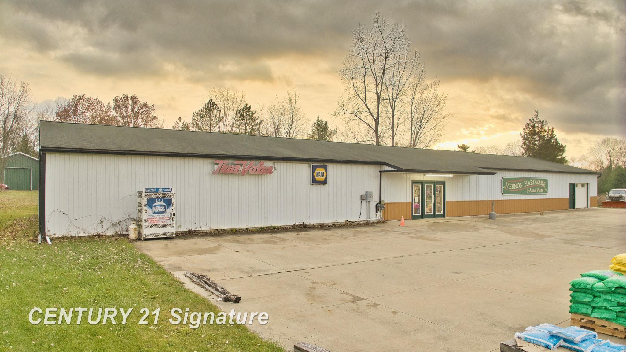 7200 E M-71 Highway, MI — Photo 3