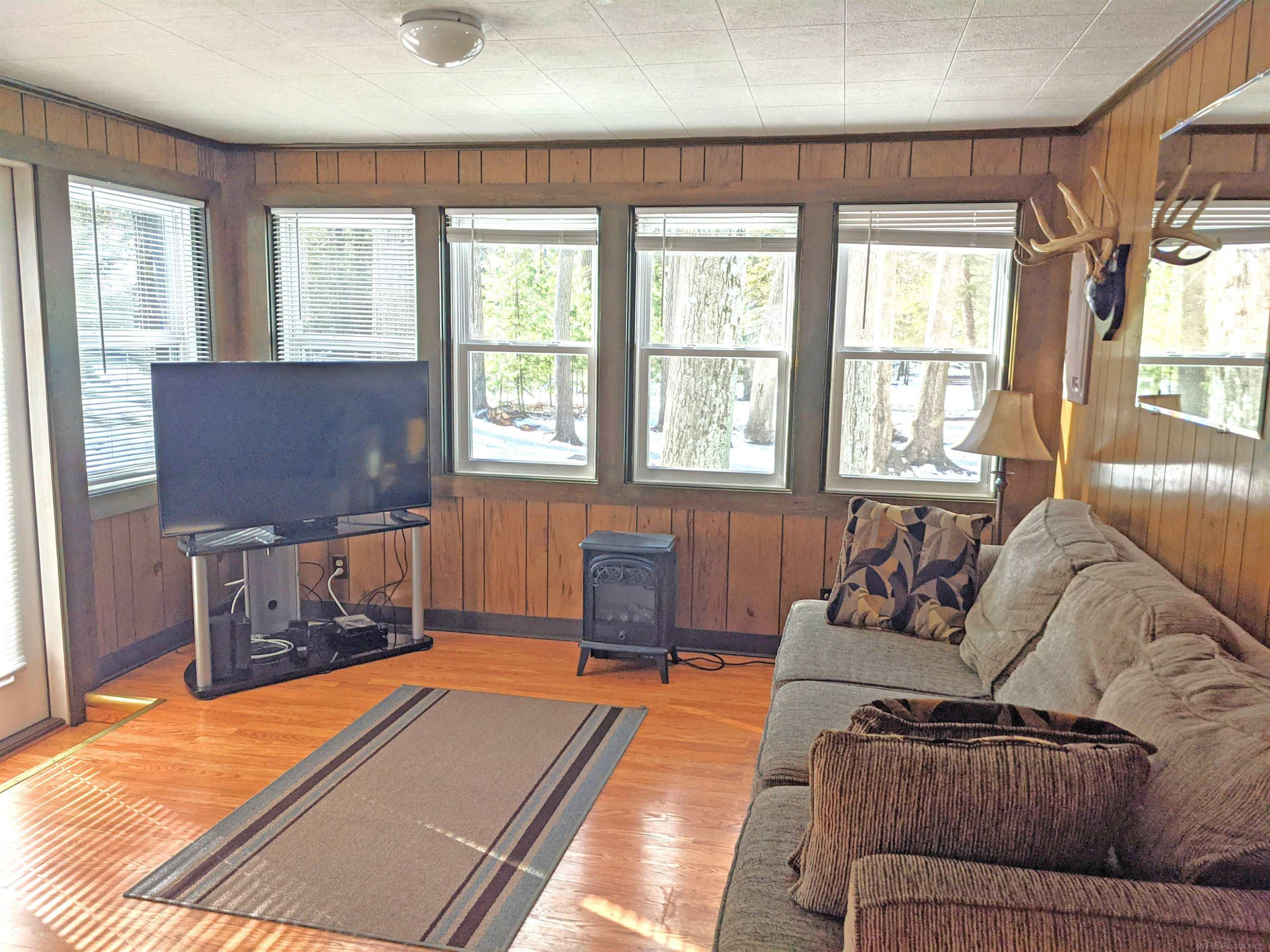 108 Warren Avenue, East Tawas, MI 48730 — Photo 3