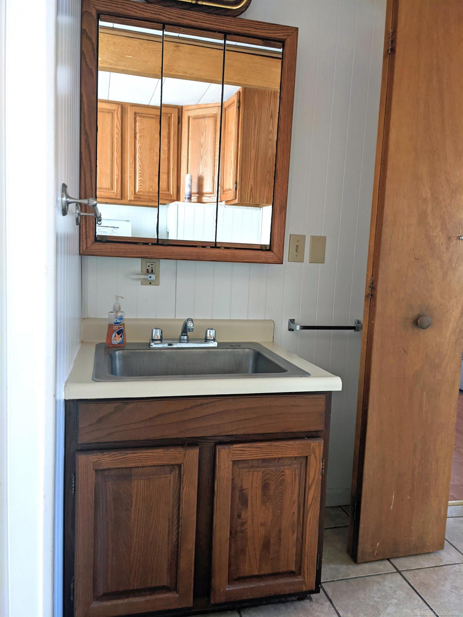108 Warren Avenue, East Tawas, MI 48730 — Photo 12