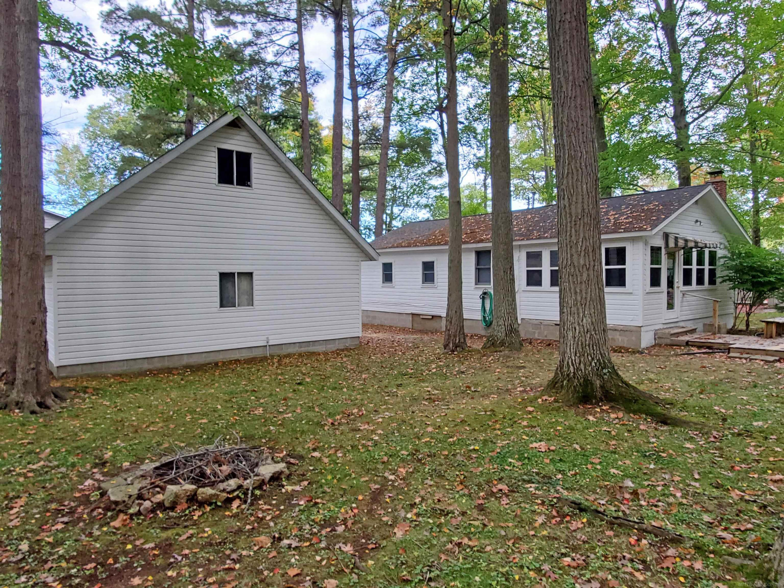 108 Warren Avenue, East Tawas, MI 48730 — Photo 17