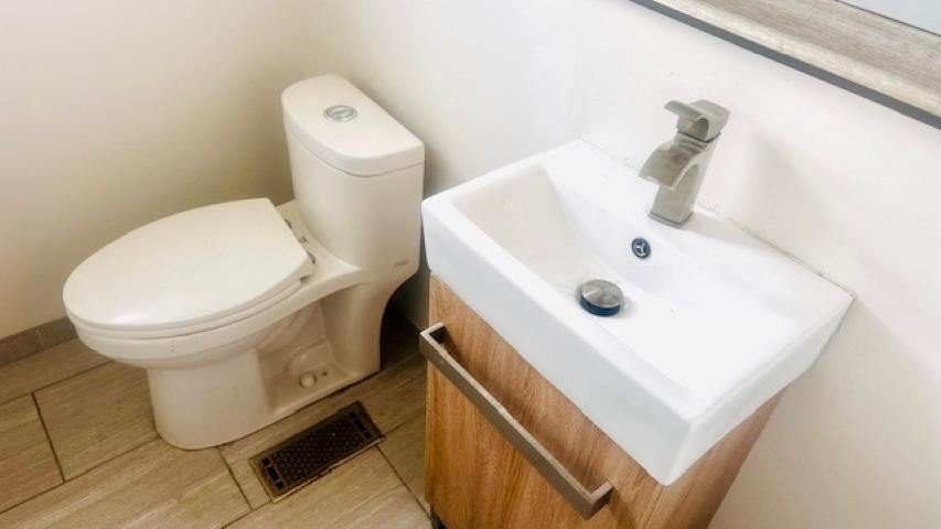 281 Carlson Street, Mount Clemens, MI 48043 — Photo 6