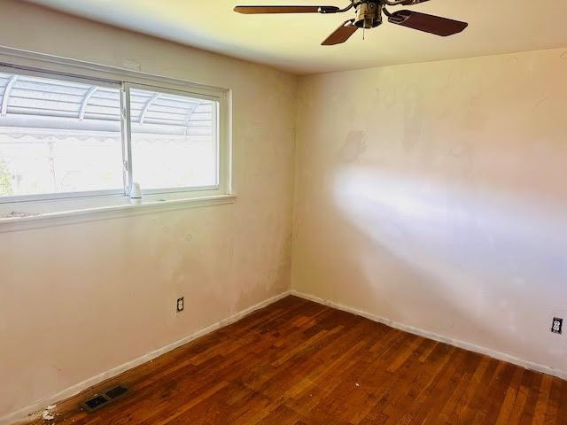 281 Carlson Street, Mount Clemens, MI 48043 — Photo 12