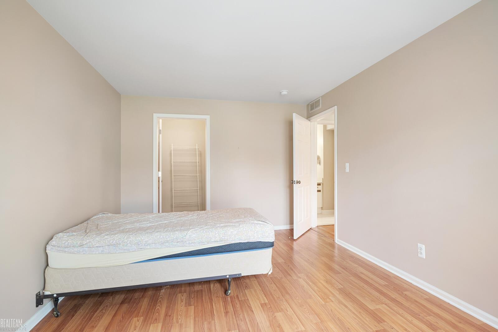 4287 Berkshire Drive, Sterling Heights, MI 48314 — Photo 14