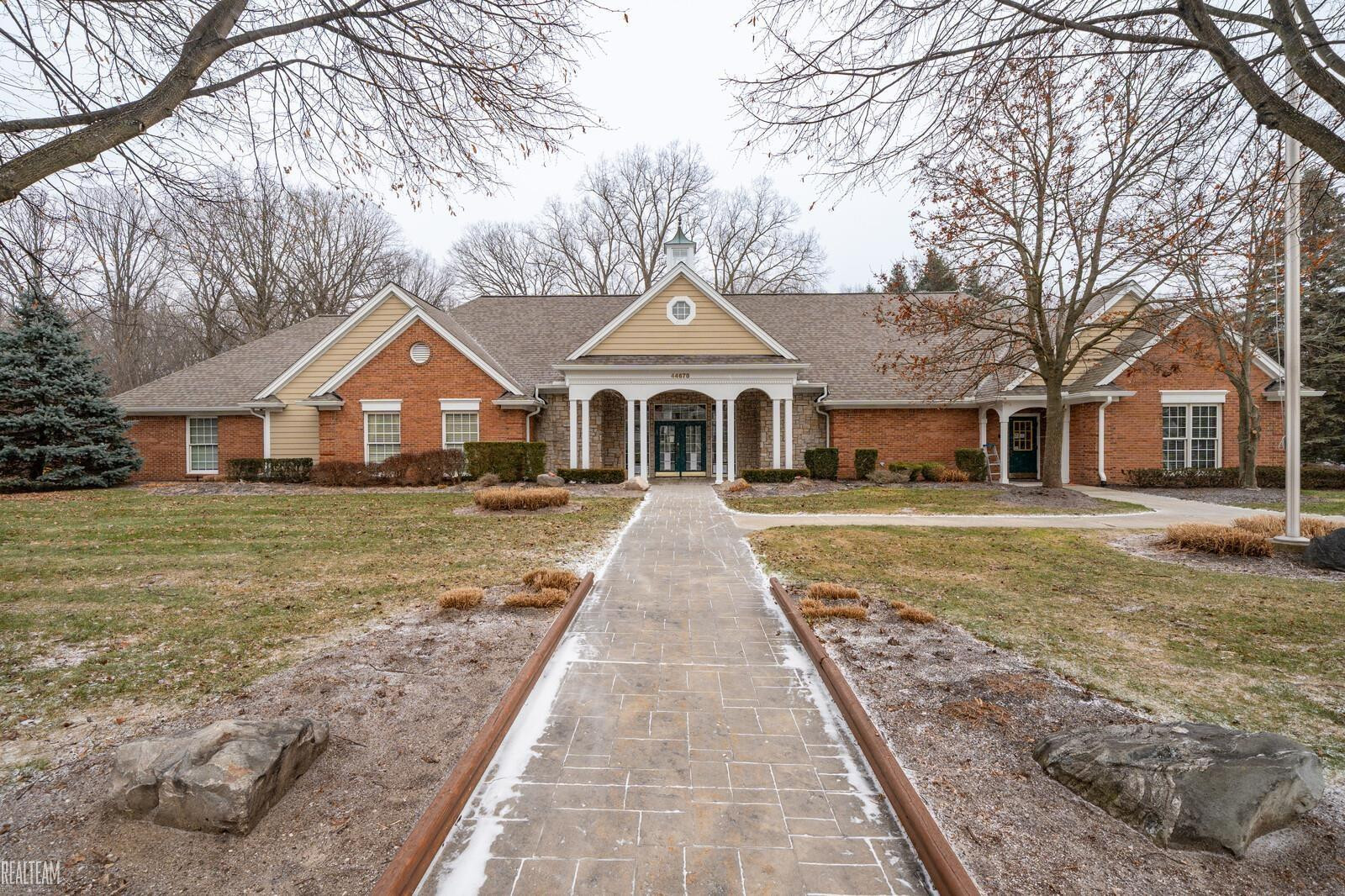4287 Berkshire Drive, Sterling Heights, MI 48314 — Photo 19