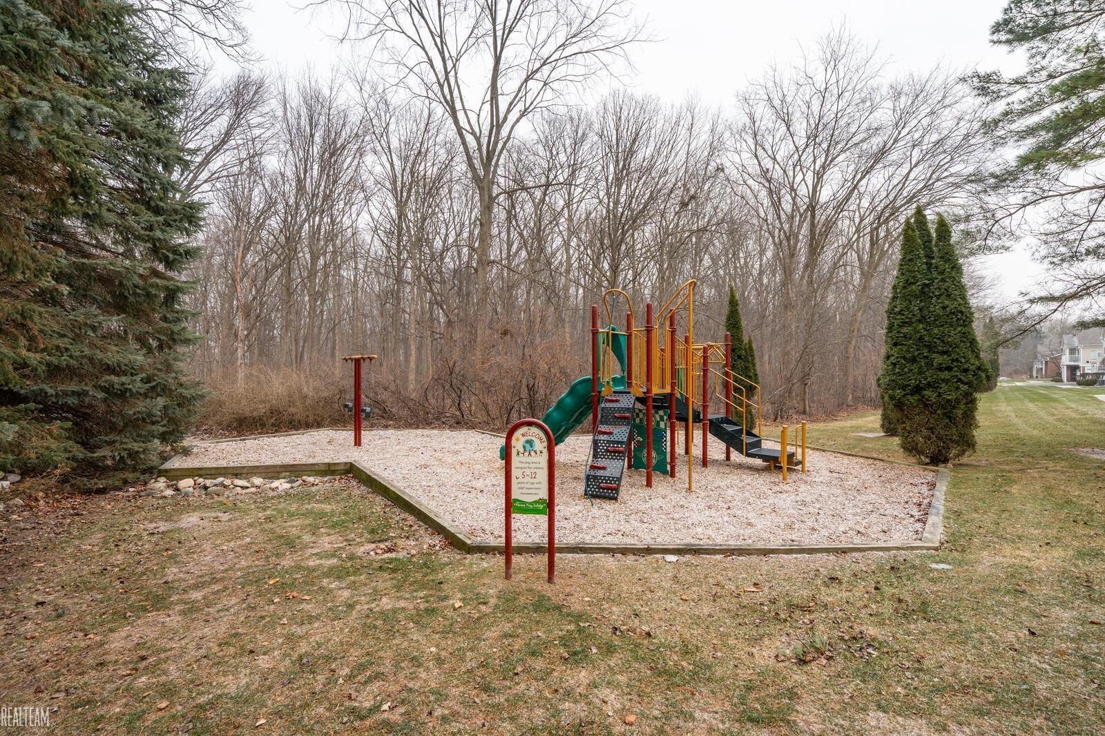 4287 Berkshire Drive, Sterling Heights, MI 48314 — Photo 21