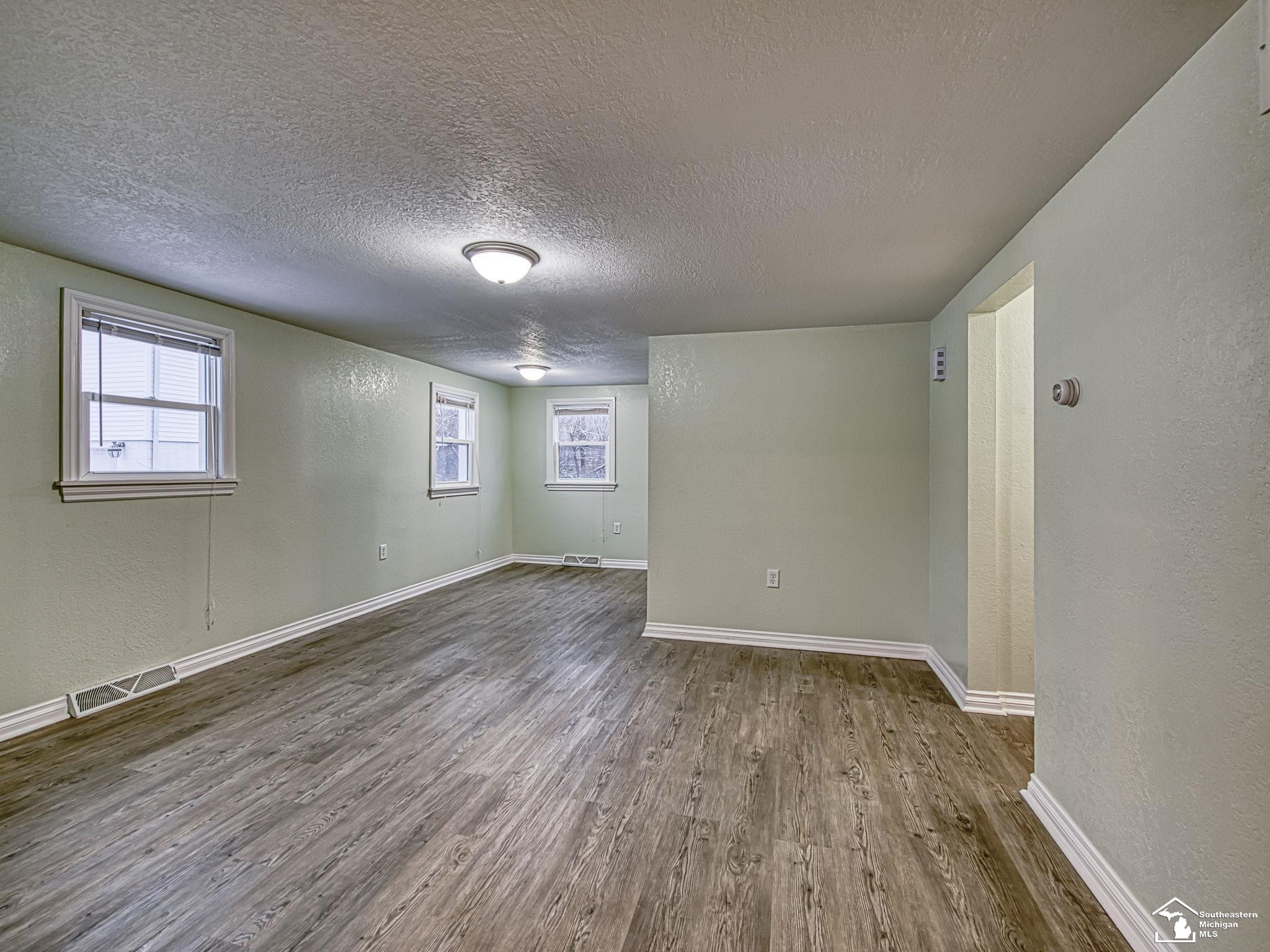 3157 Maplewood Avenue, Lambertville, MI 48144 — Photo 10