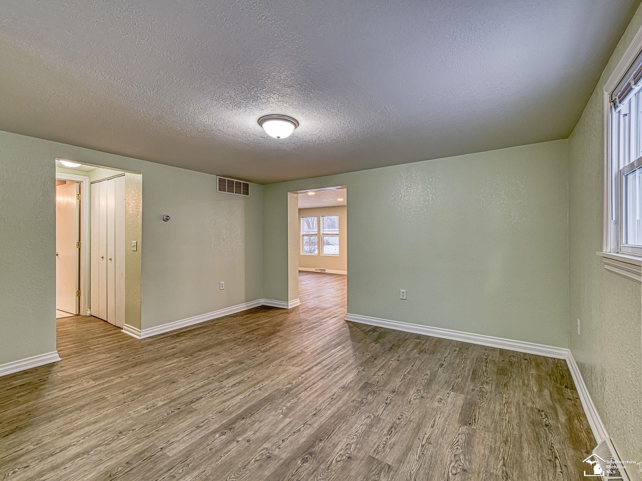 3157 Maplewood Avenue, Lambertville, MI 48144 — Photo 12