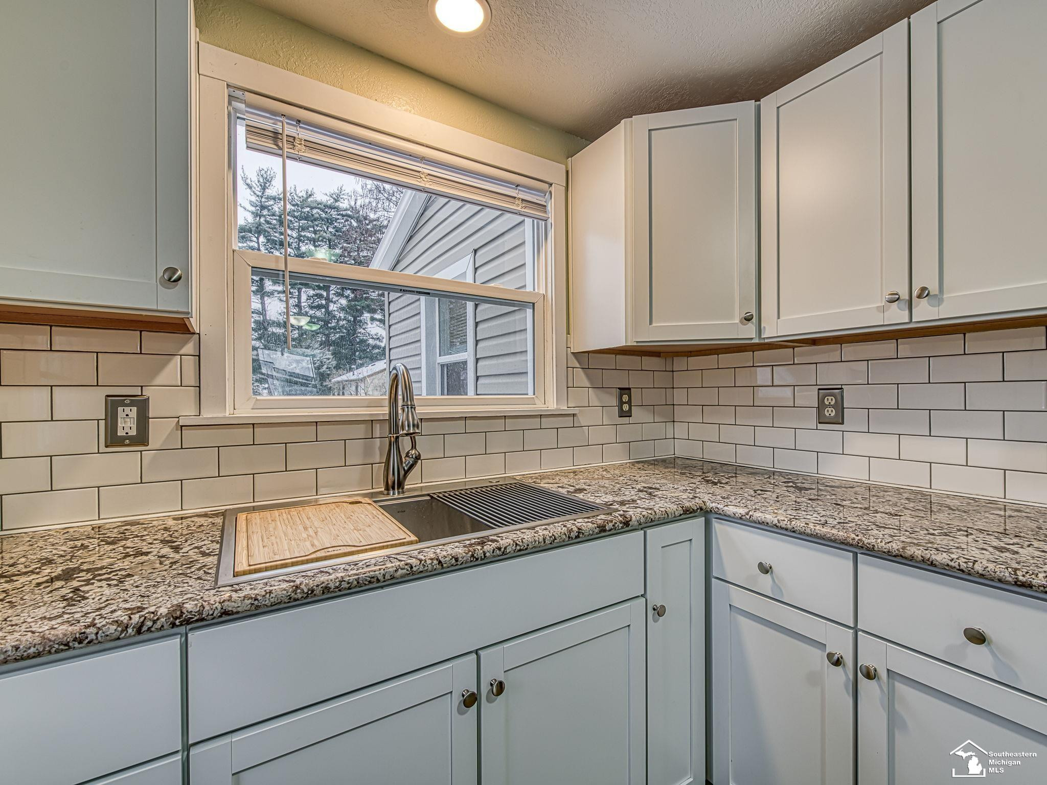 3157 Maplewood Avenue, Lambertville, MI 48144 — Photo 19