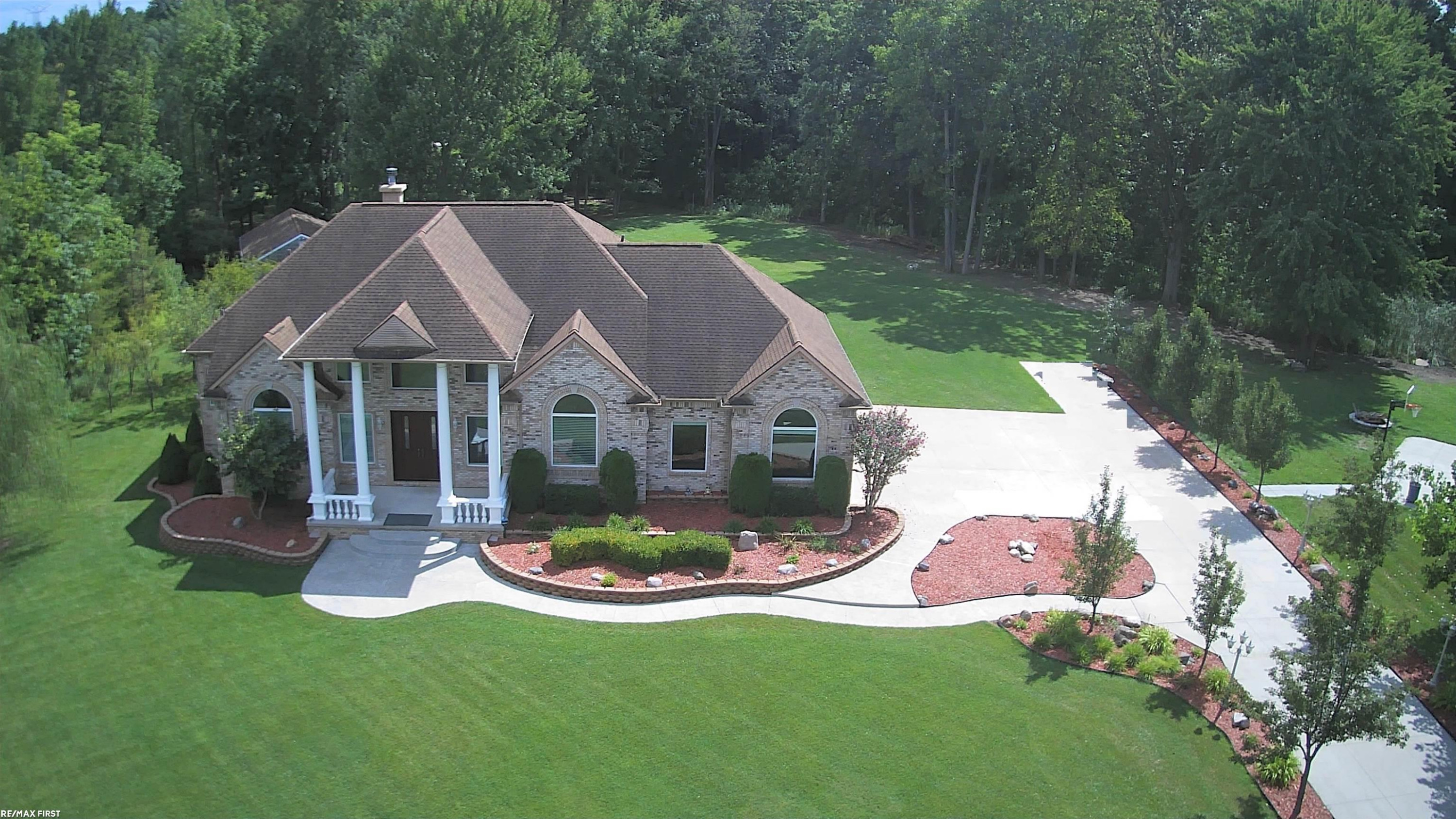 400 ERomeo road Road, MI — front exterior