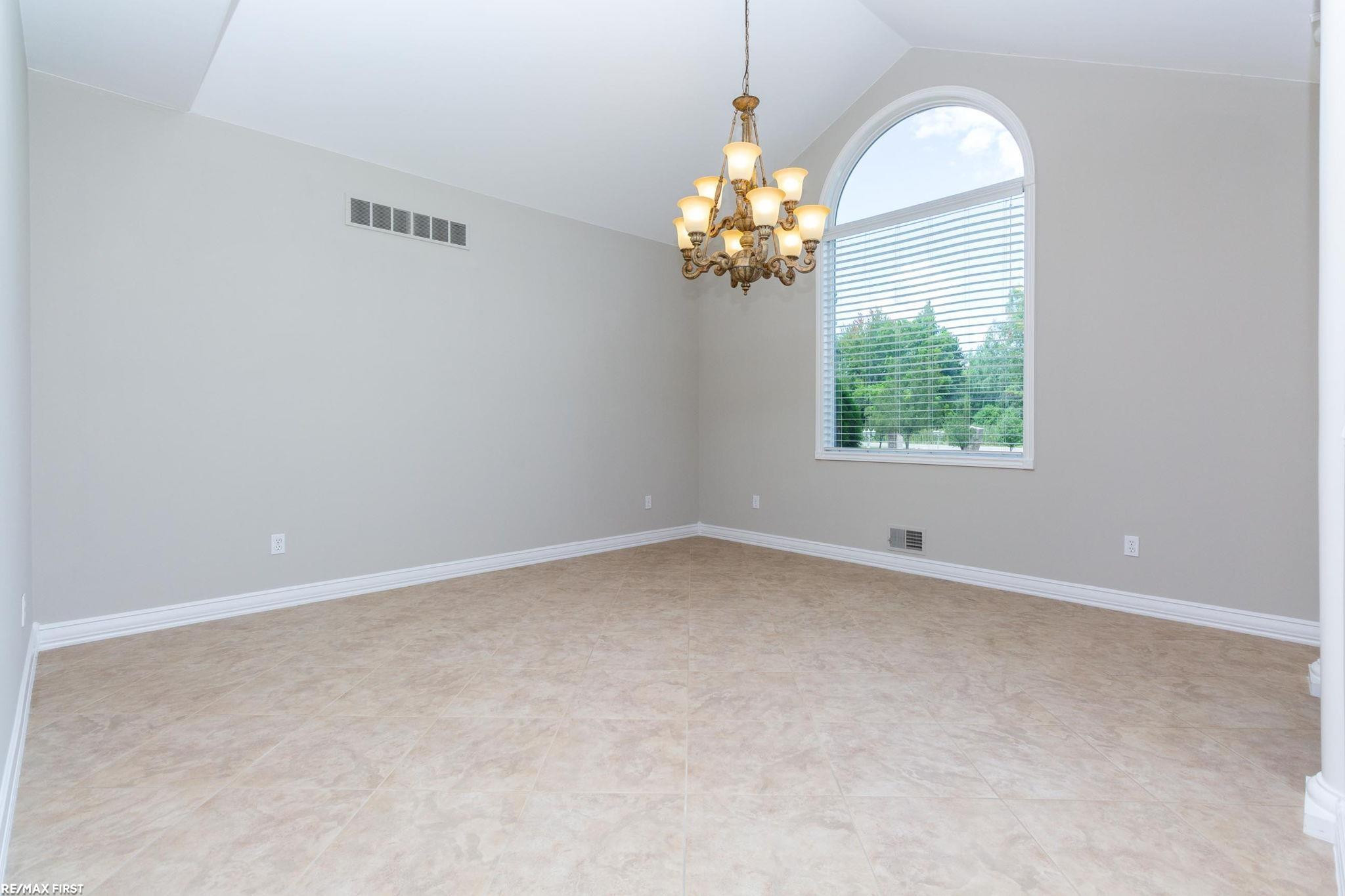 400 ERomeo road Road, MI — Photo 45