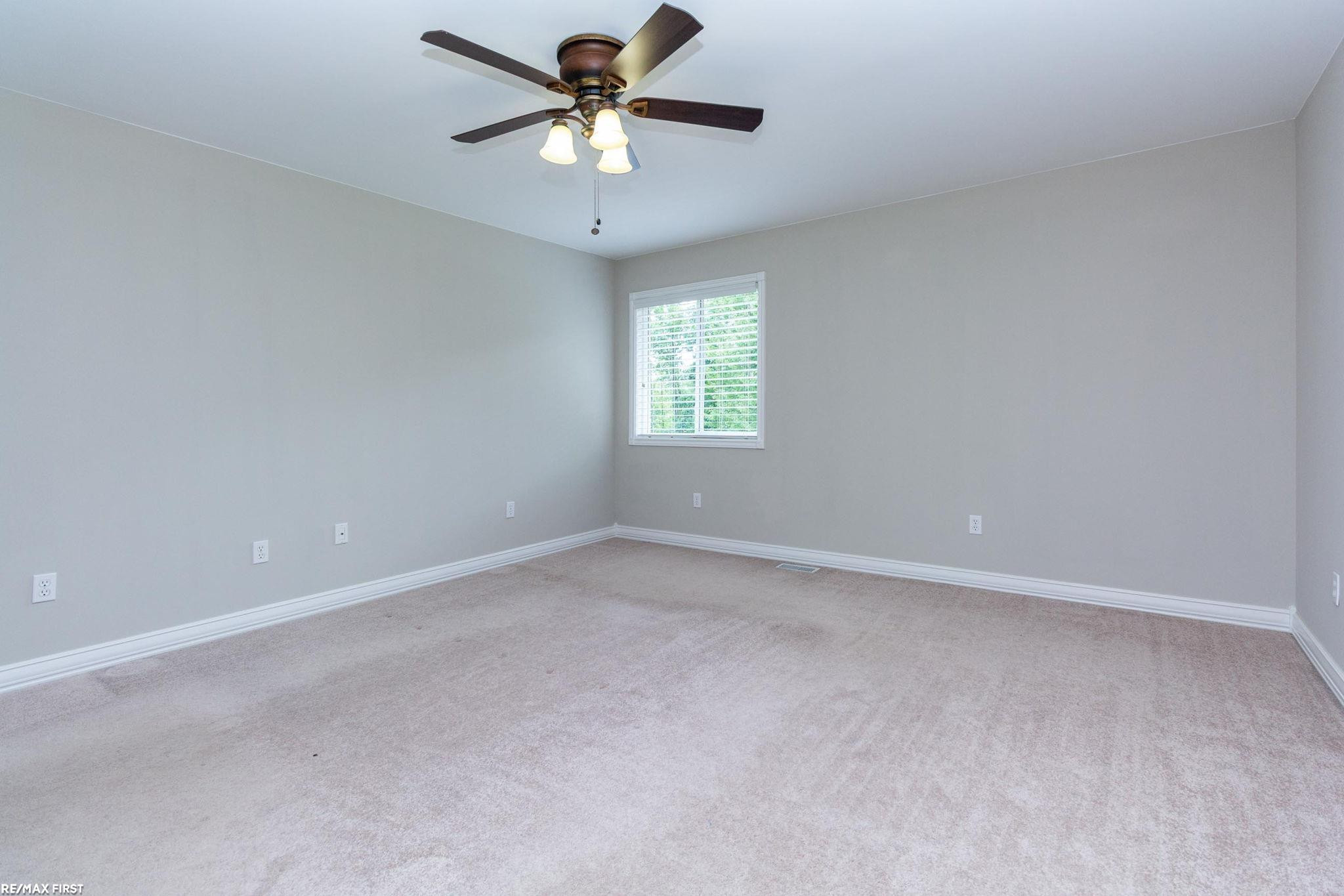 400 ERomeo road Road, MI — Photo 48