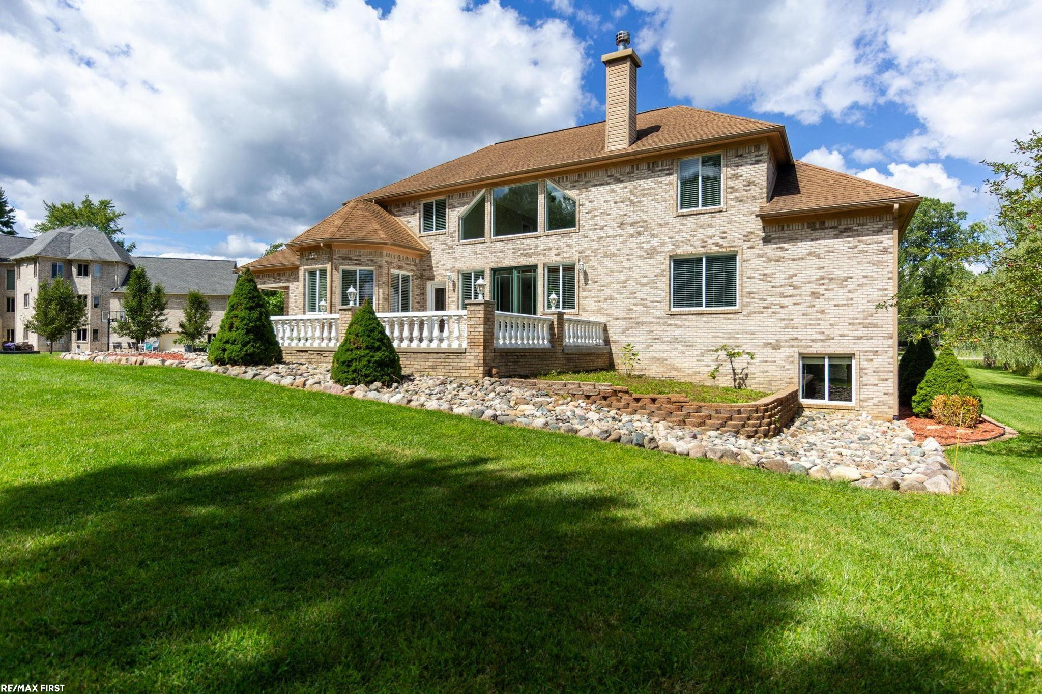 400 ERomeo road Road, MI — Photo 82