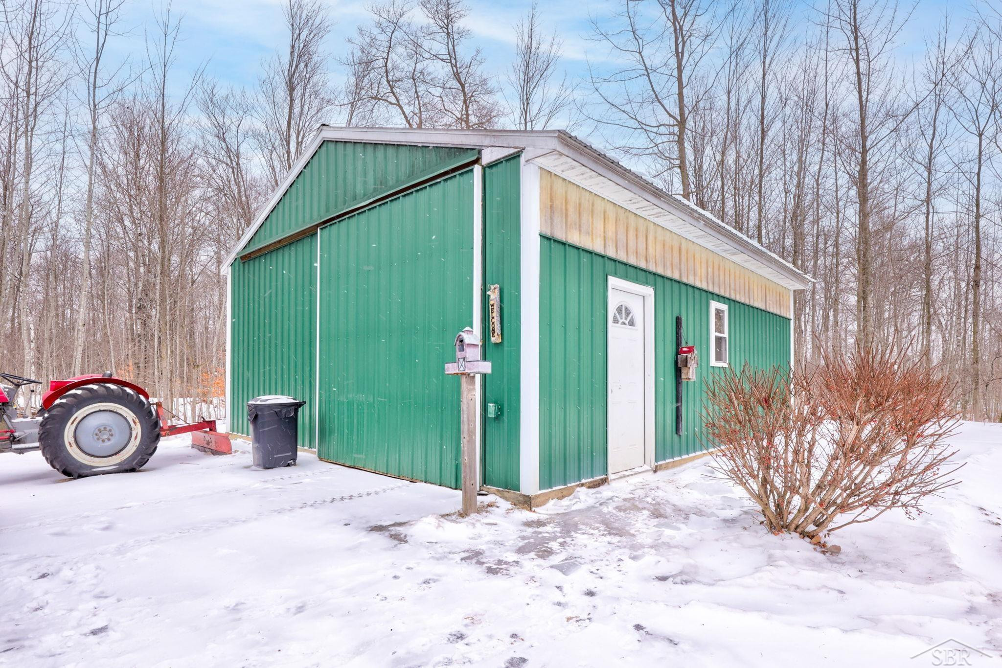 6786 Keystone Road, Turner, MI 48770 — Photo 23