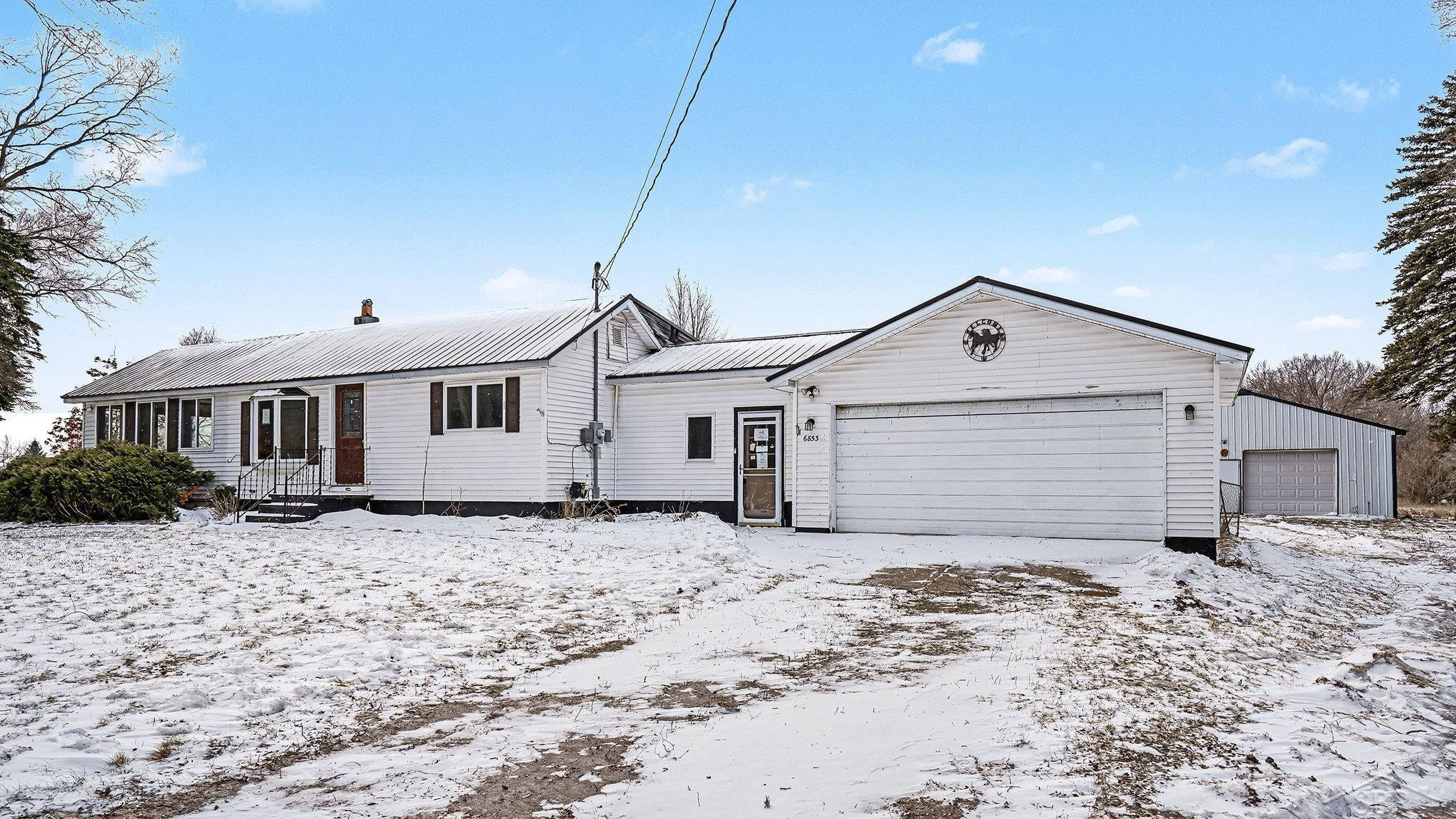 6853 N Caris Road, Vestaburg, MI 48891 — Photo 2