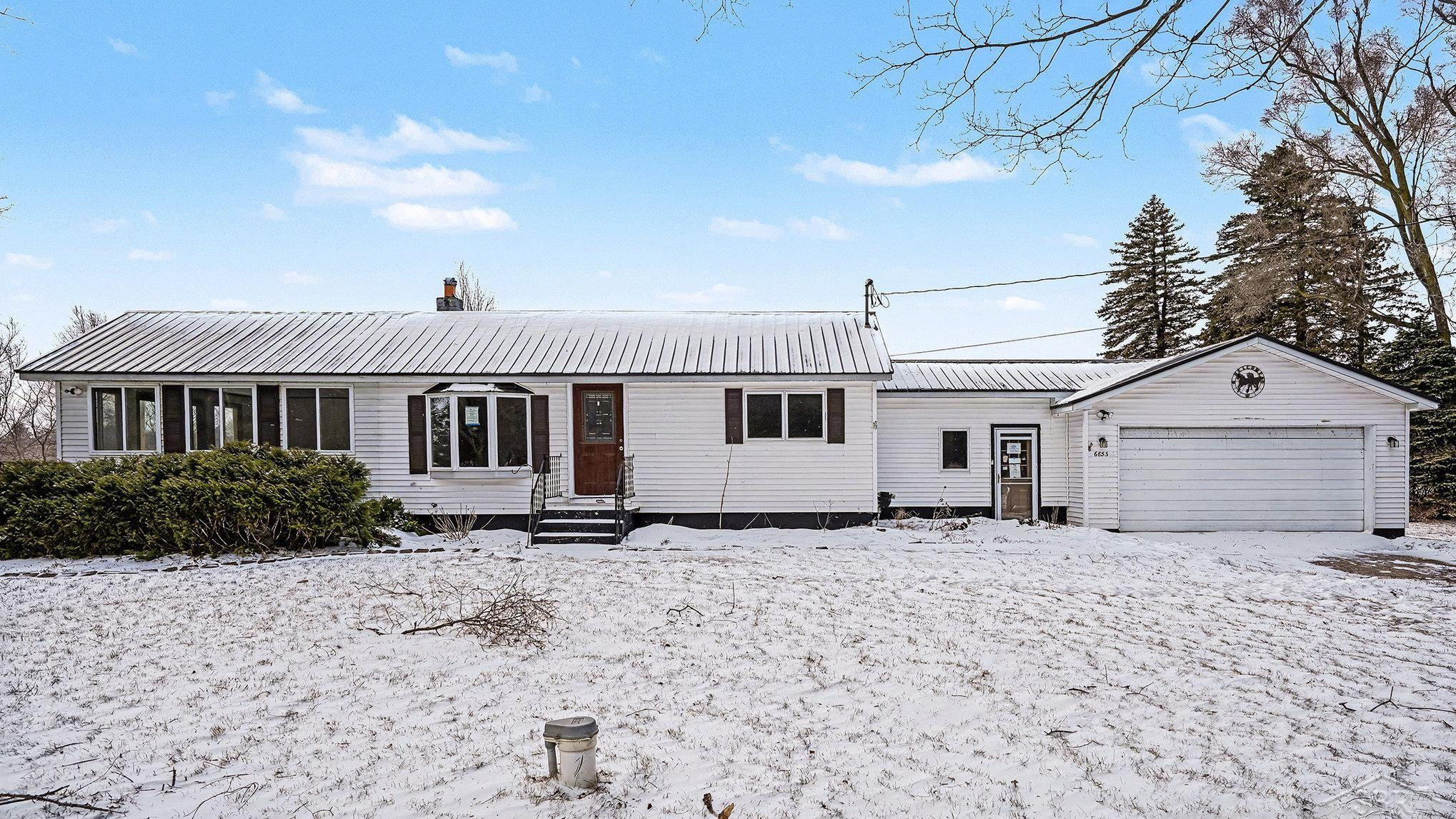 6853 N Caris Road, Vestaburg, MI 48891 — Photo 3