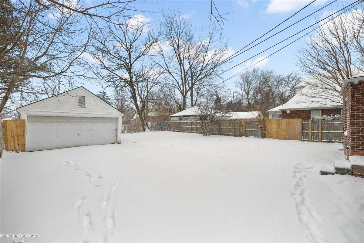 9364 E Outer Drive, Detroit, MI 48213 — Photo 31