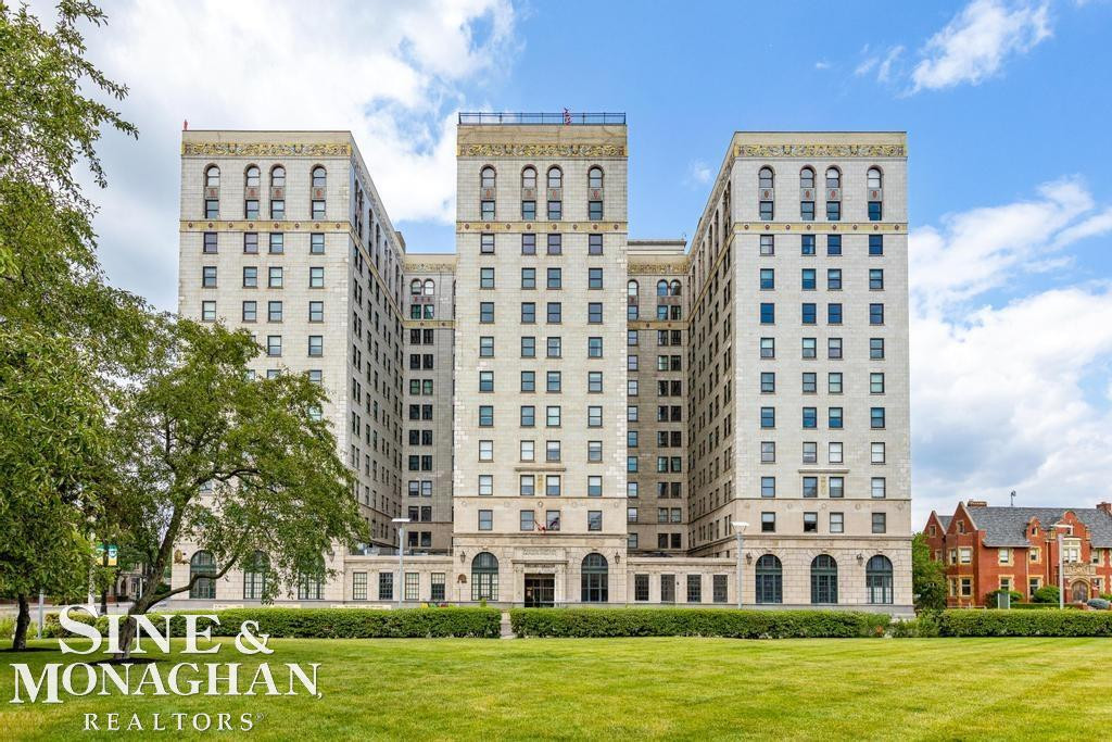 15 E Kirby Street, 1228, Detroit, MI 48202 — front exterior