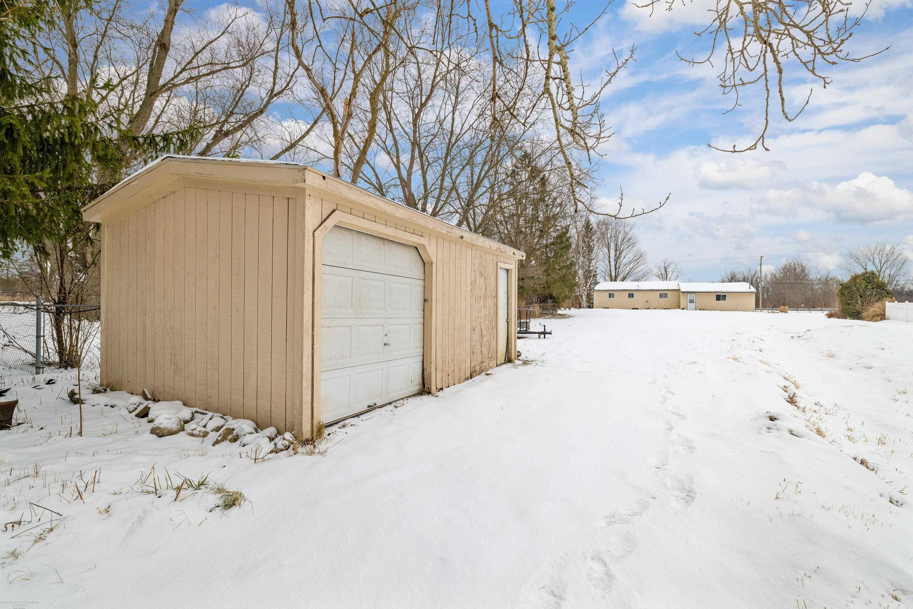 16445 29 Mile Rd Road, MI — Photo 37