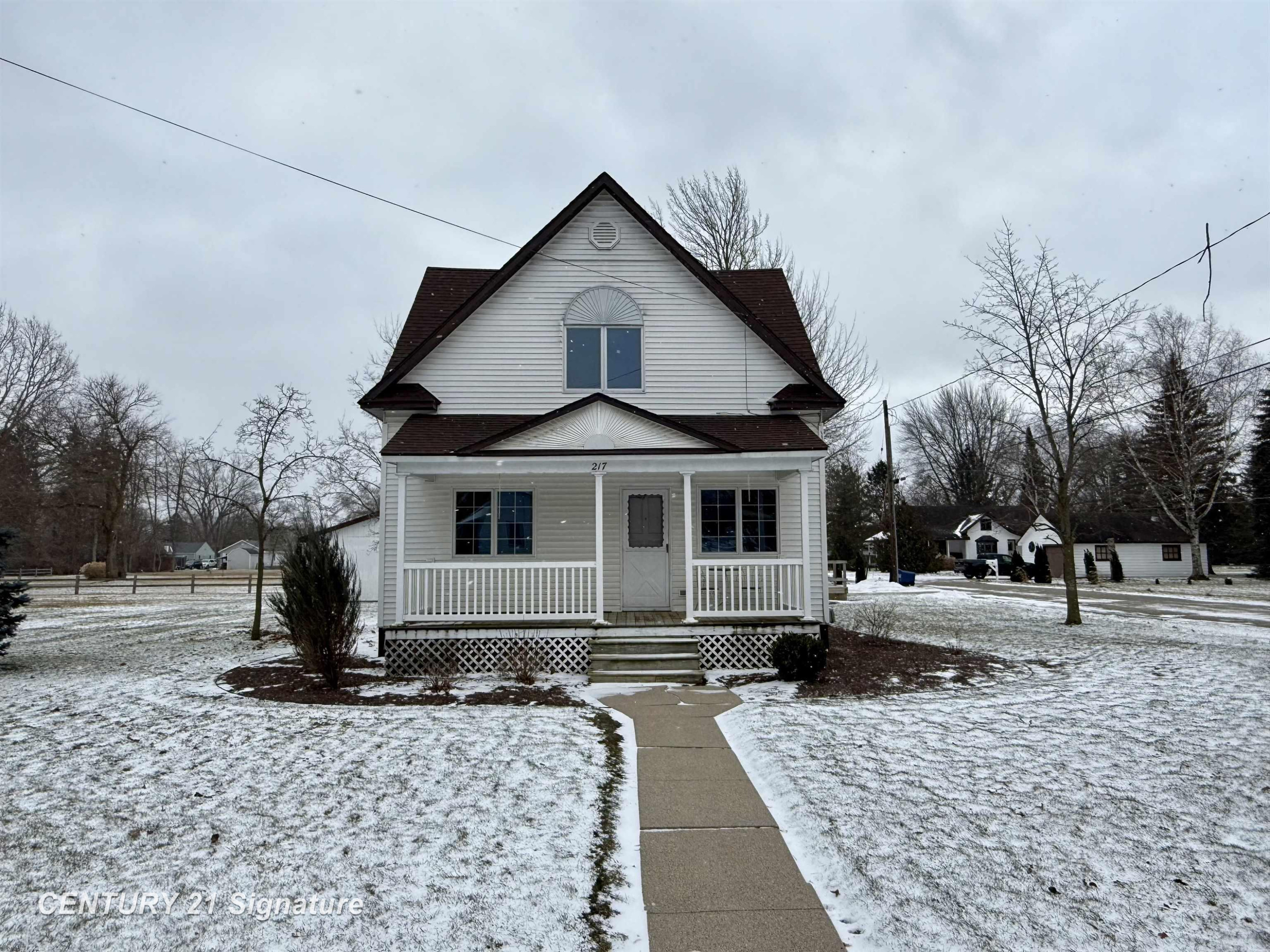 217 Schust Road, Saginaw, MI 48604 — Photo 2