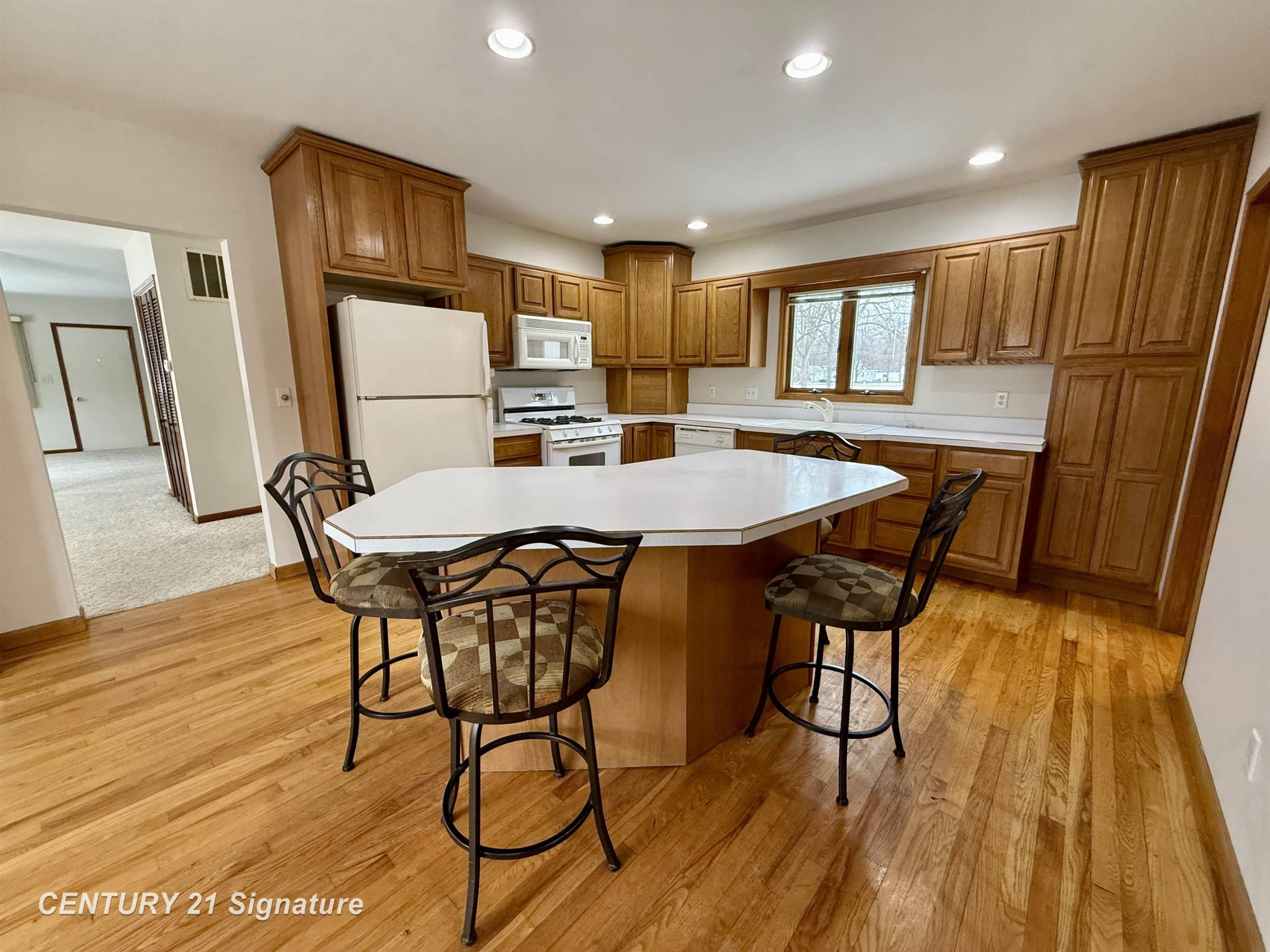 217 Schust Road, Saginaw, MI 48604 — Photo 7
