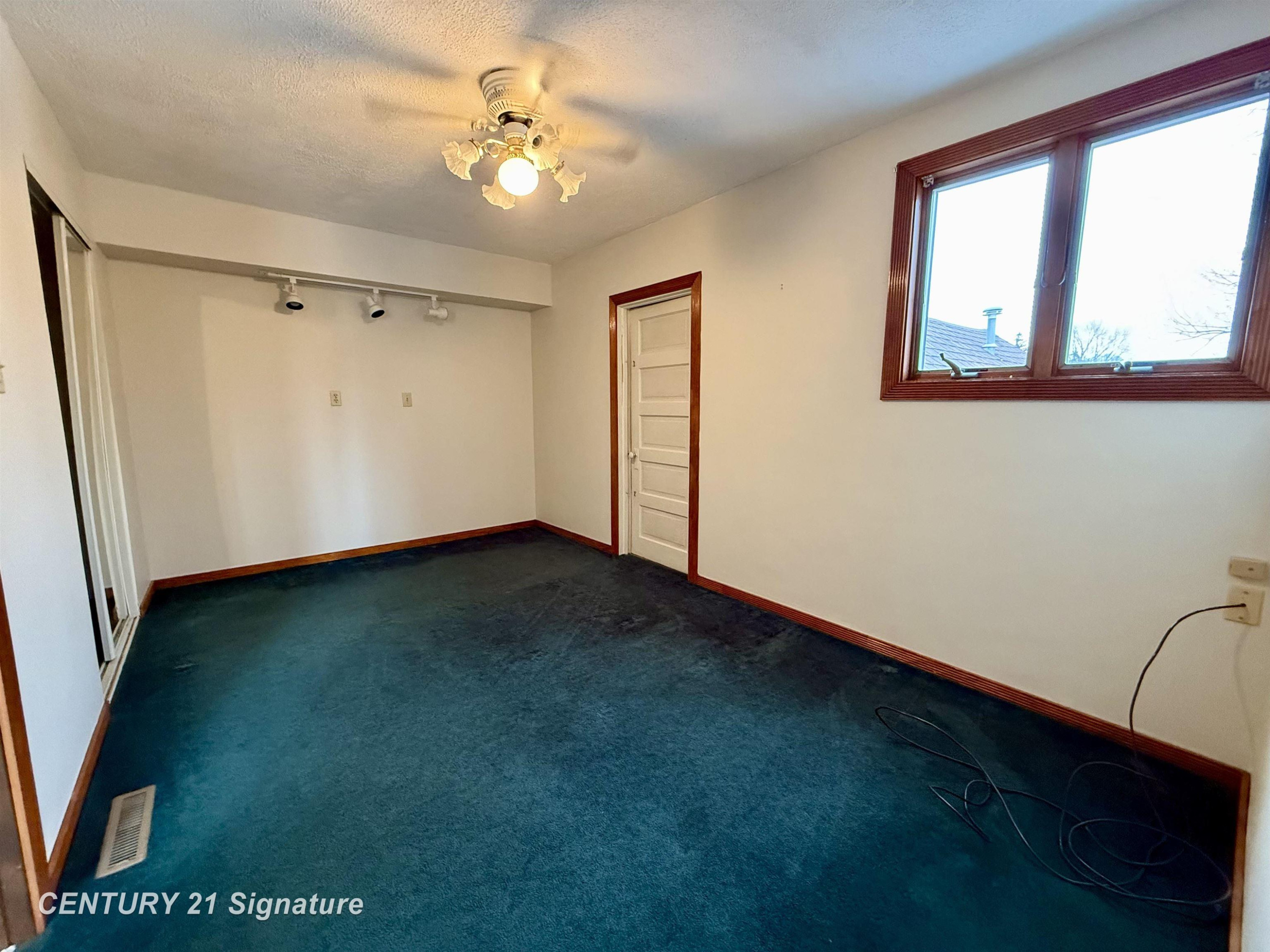217 Schust Road, Saginaw, MI 48604 — Photo 13
