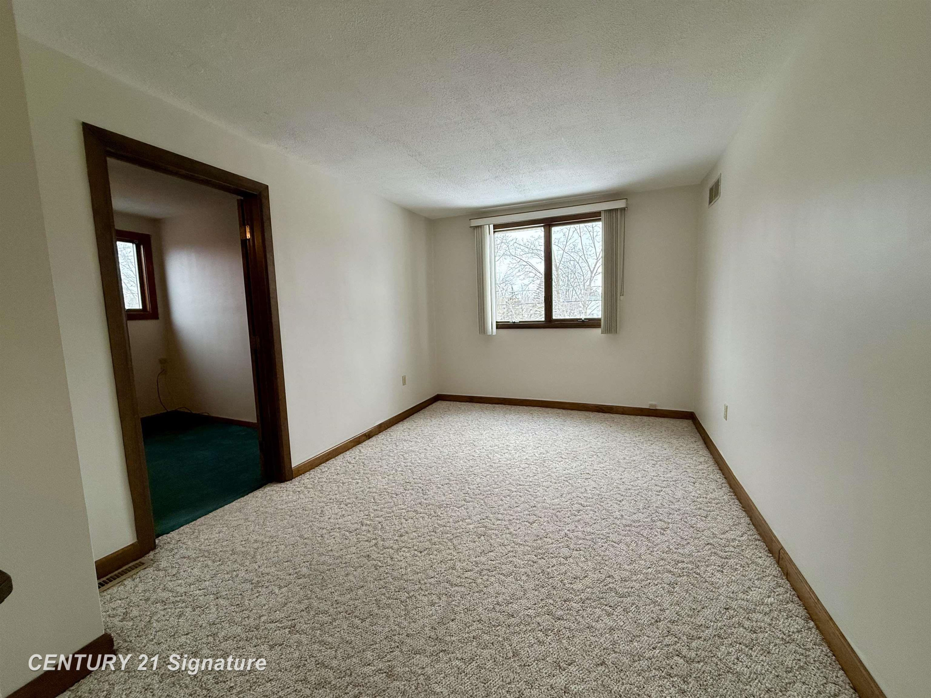 217 Schust Road, Saginaw, MI 48604 — Photo 14
