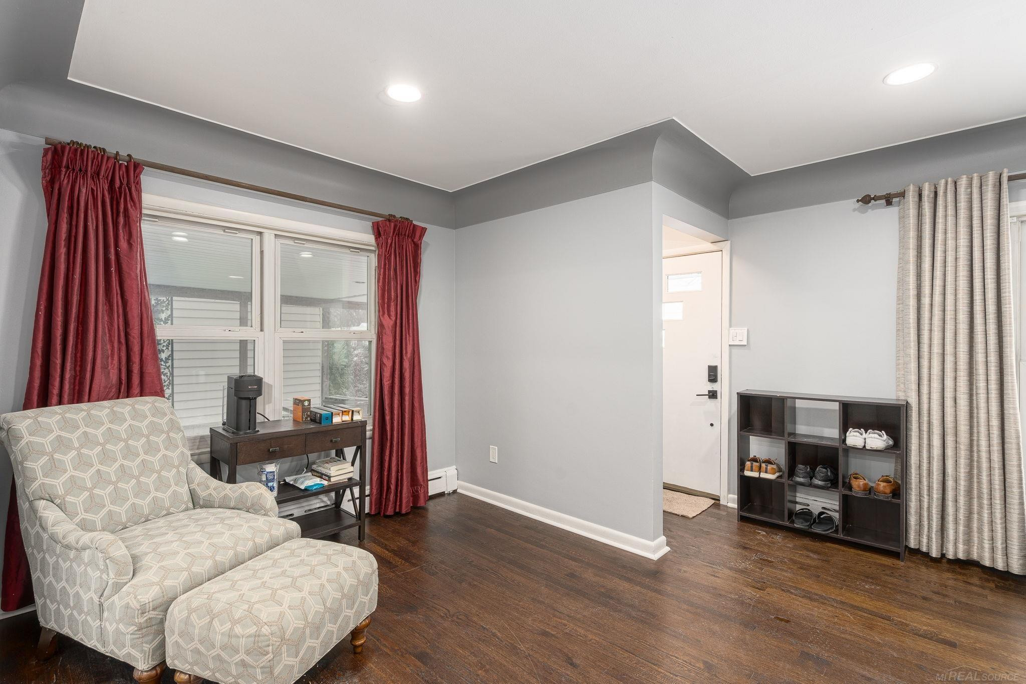 526 Girard Avenue, Royal Oak, MI 48073 — Photo 7