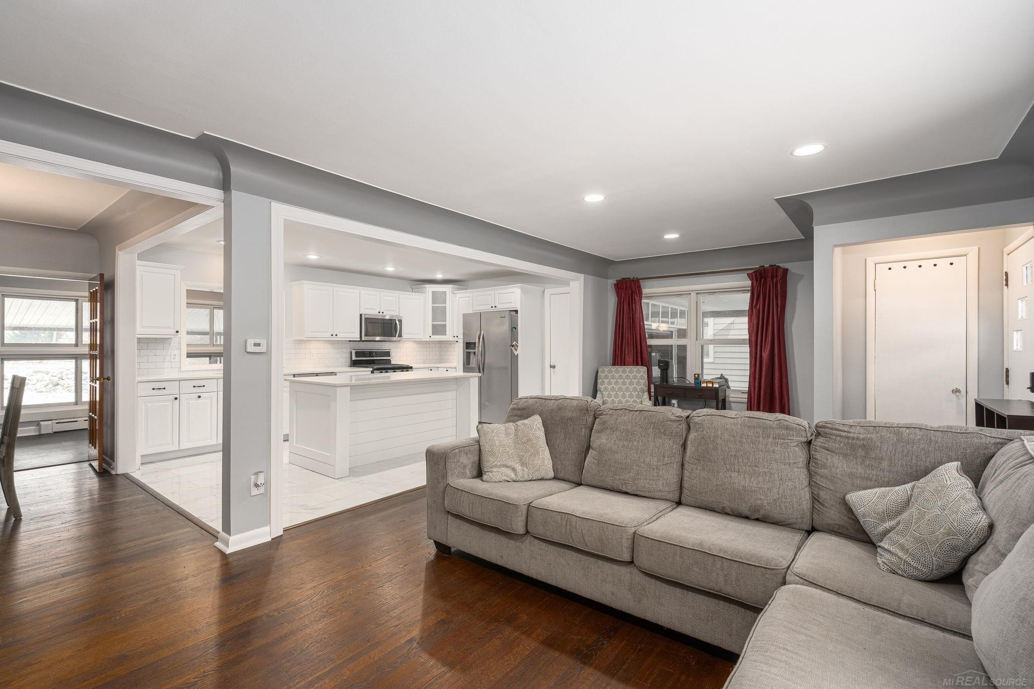 526 Girard Avenue, Royal Oak, MI 48073 — Photo 9