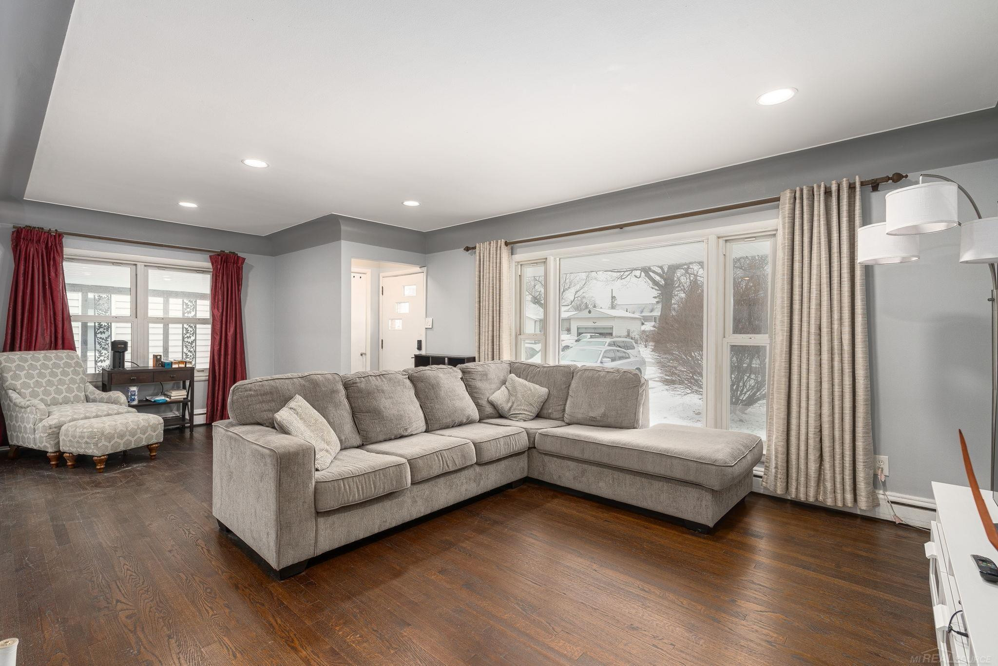 526 Girard Avenue, Royal Oak, MI 48073 — Photo 10