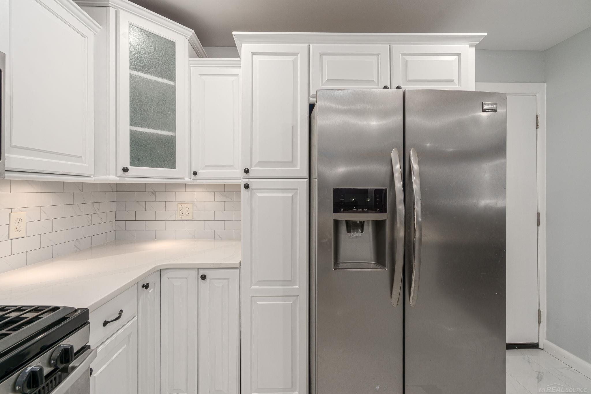 526 Girard Avenue, Royal Oak, MI 48073 — Photo 14
