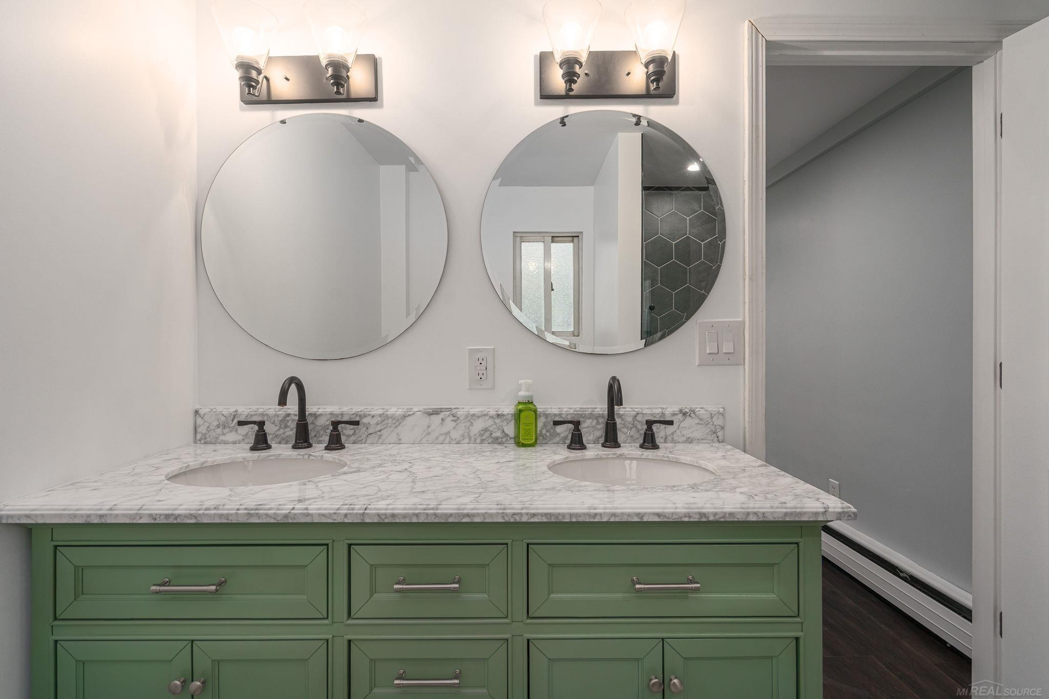 526 Girard Avenue, Royal Oak, MI 48073 — Photo 25