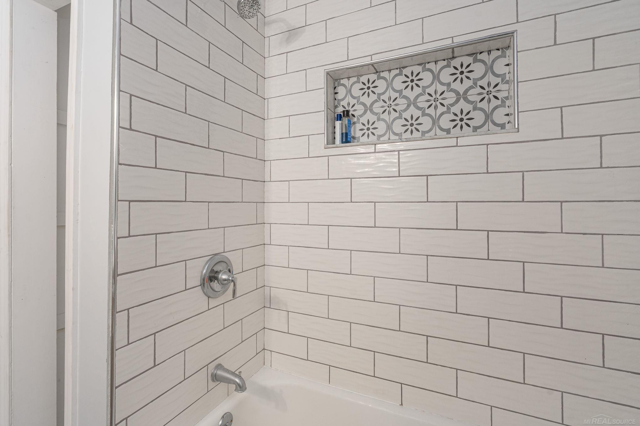 526 Girard Avenue, Royal Oak, MI 48073 — Photo 32