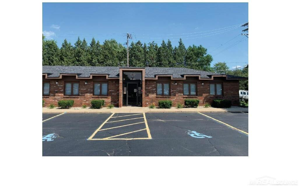 21999 Farmington Road, Farmington, MI, 48336