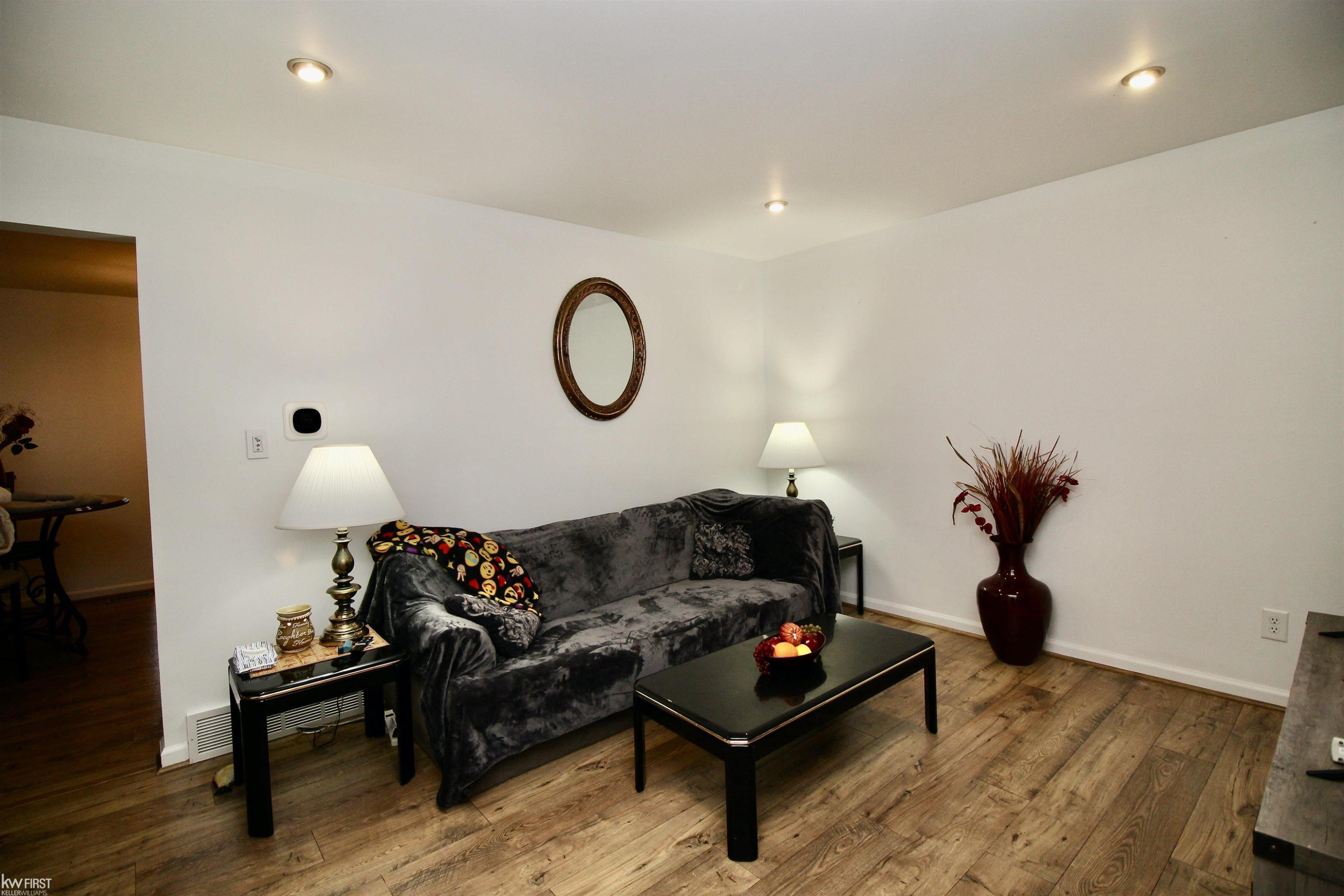 6355 Mckinley Road, Flushing, MI 48433 — Photo 11