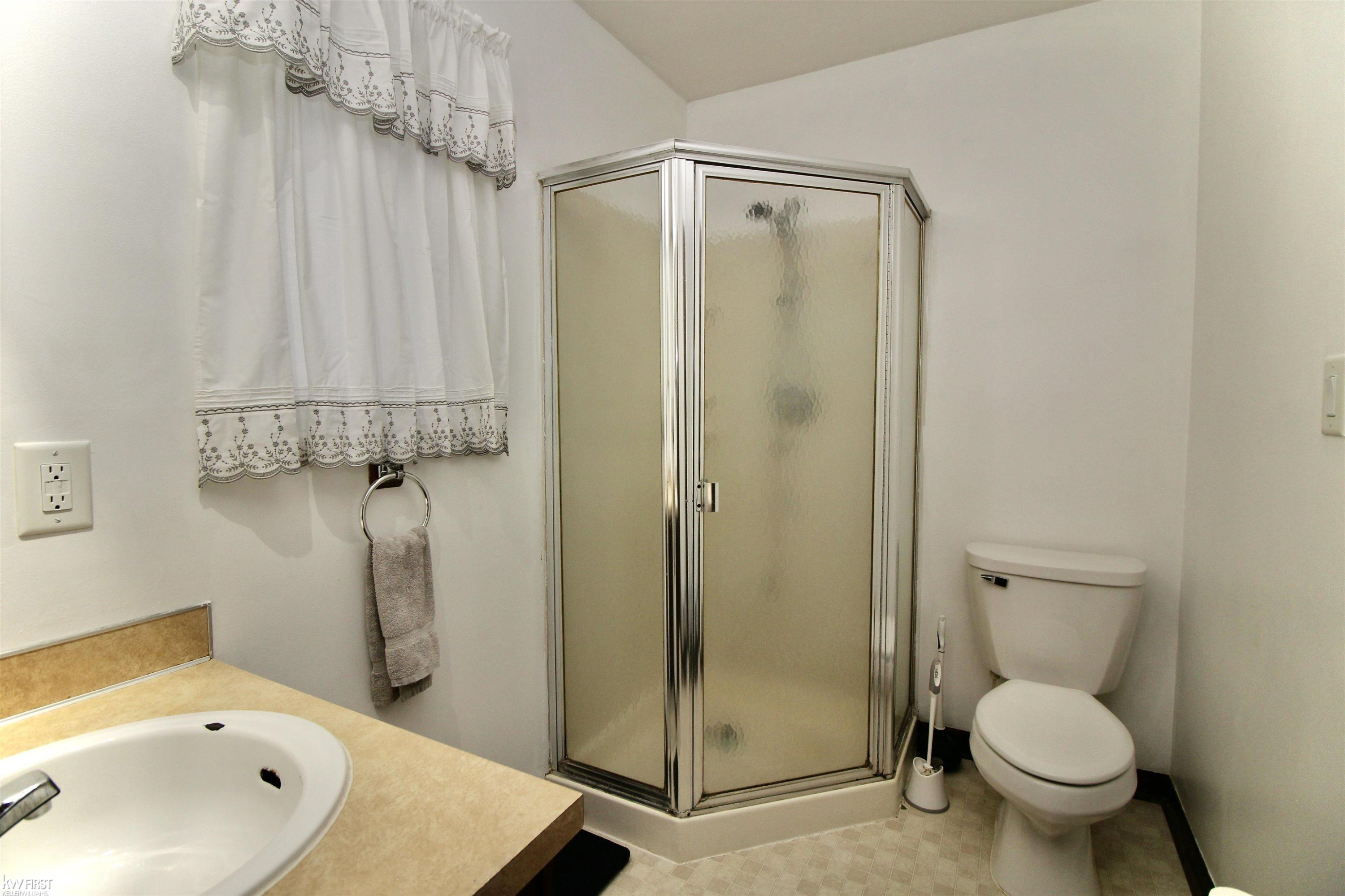 6355 Mckinley Road, Flushing, MI 48433 — Photo 20