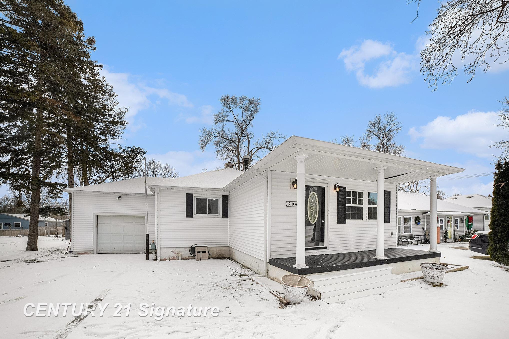 204 E North Street, Saint Charles, MI 48655 — Photo 2