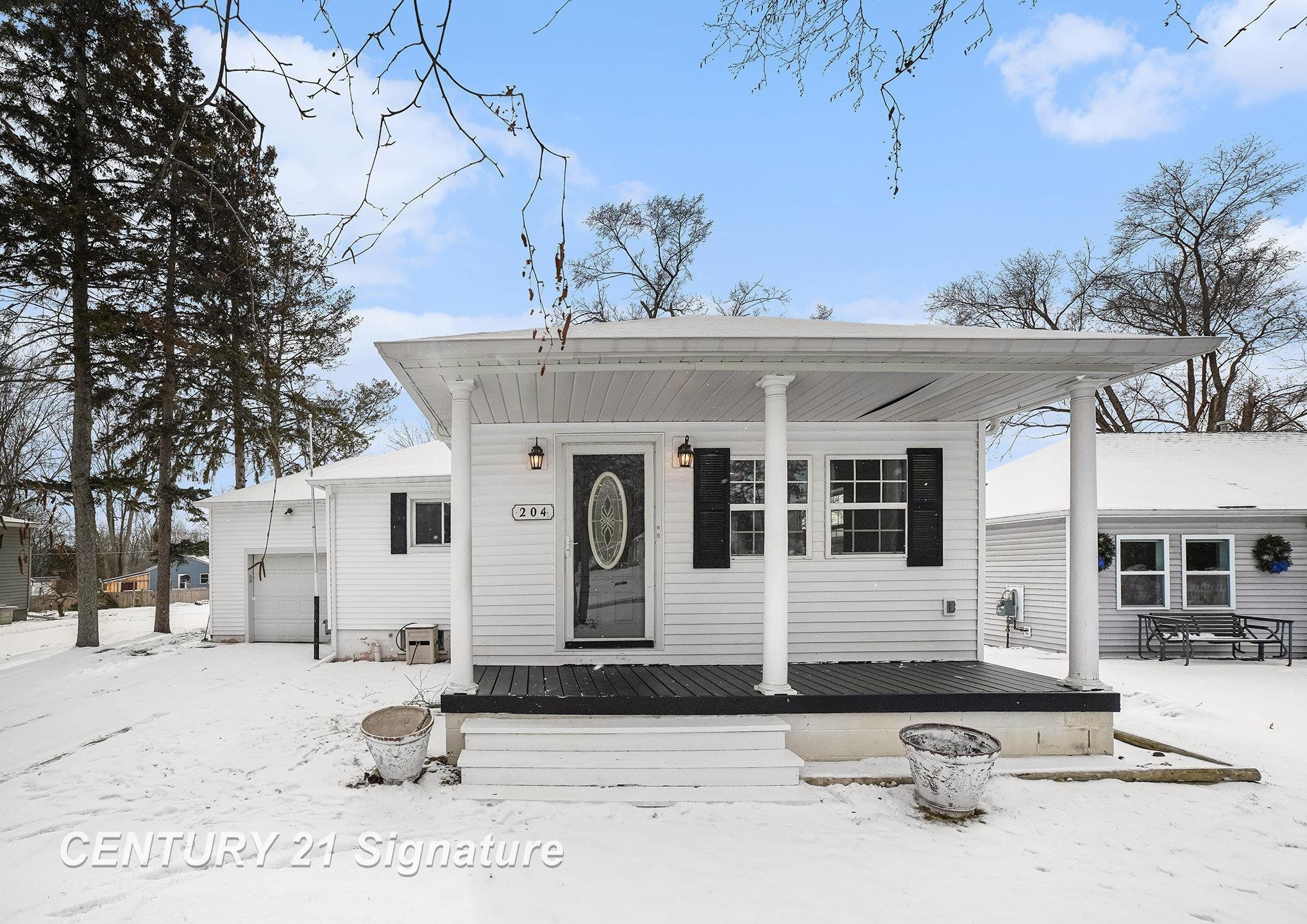 204 E North Street, Saint Charles, MI 48655 — Photo 3
