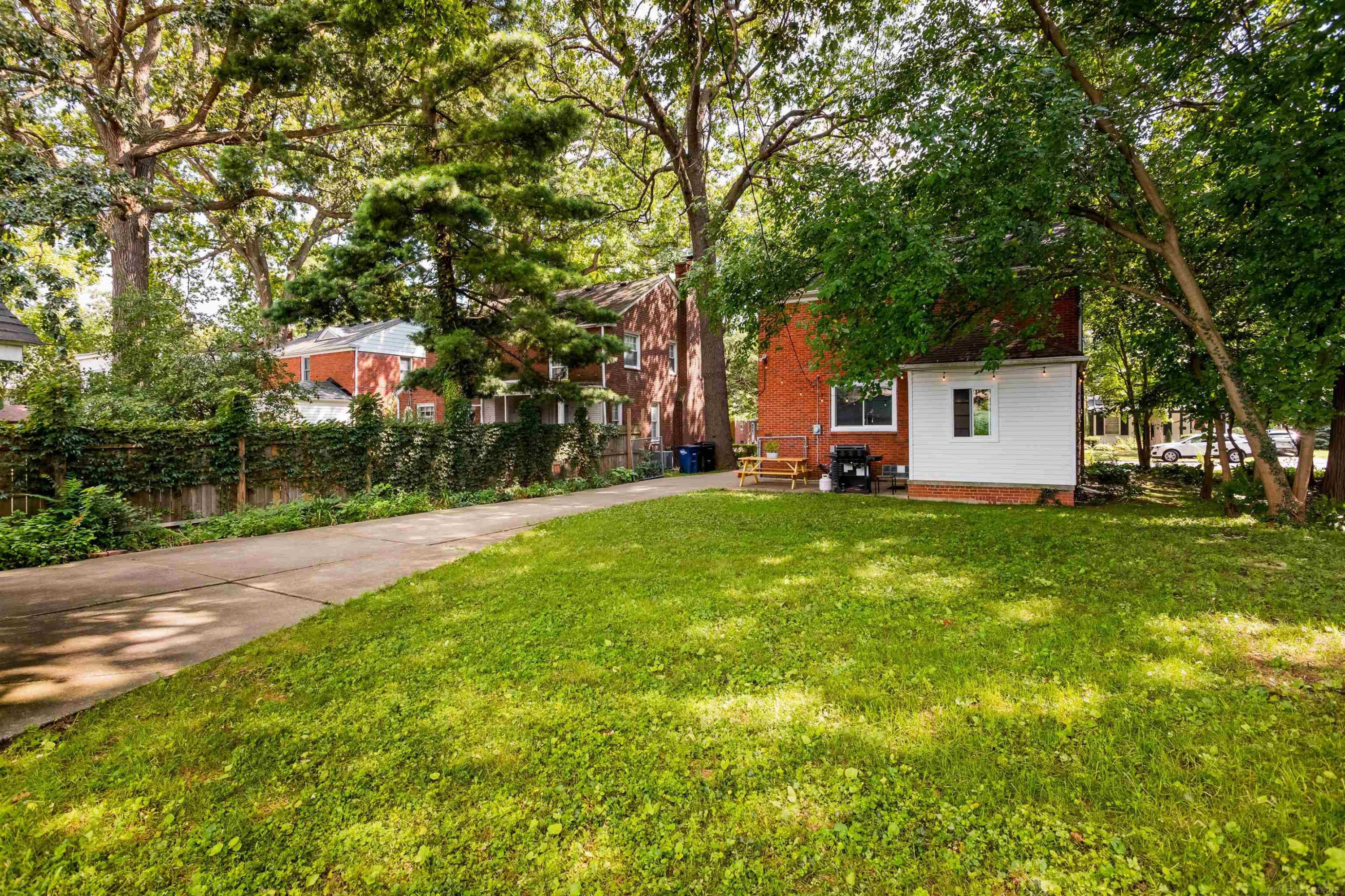 2444 Woodstock Drive, Detroit, MI 48203 — Photo 35