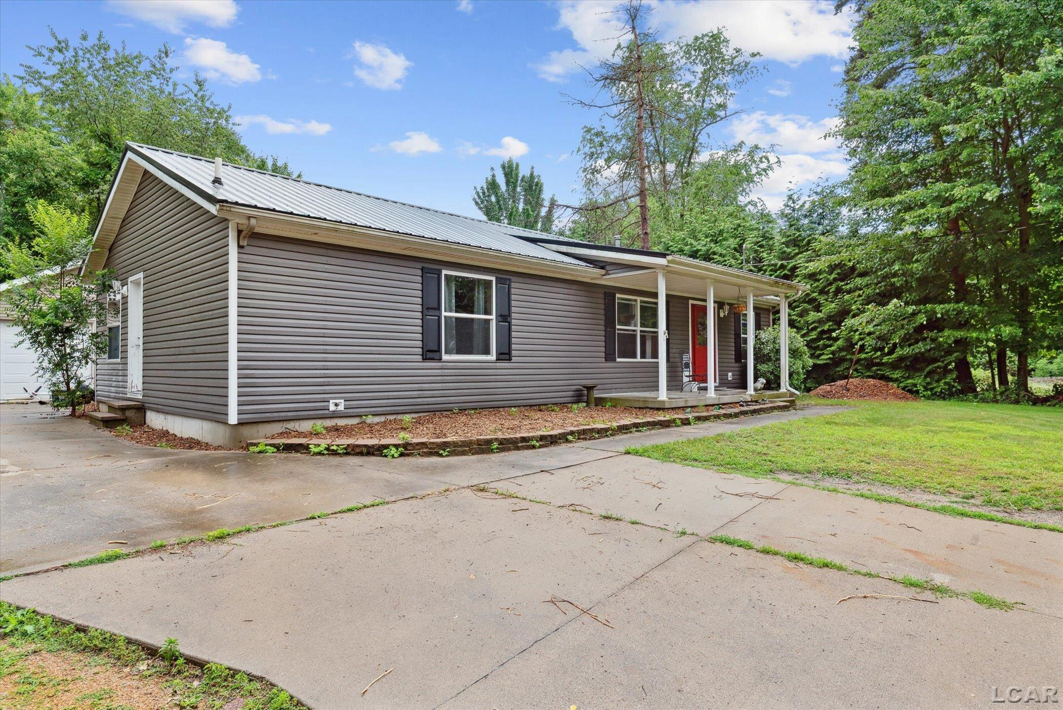 11791 Bradley Drive, Jerome, MI 49249 — Photo 3