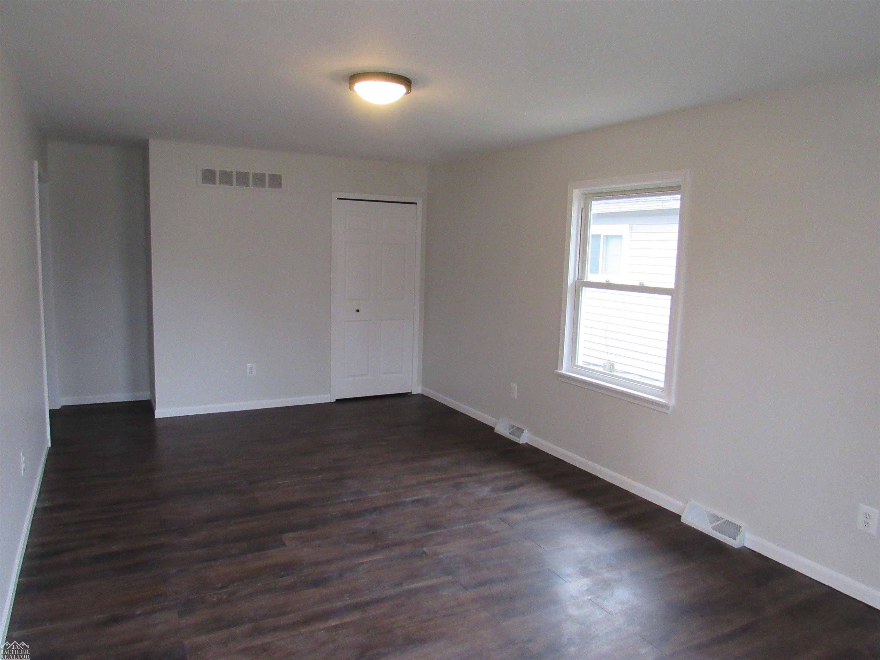 949 Liberty Street, Algonac, MI 48001 — Photo 3