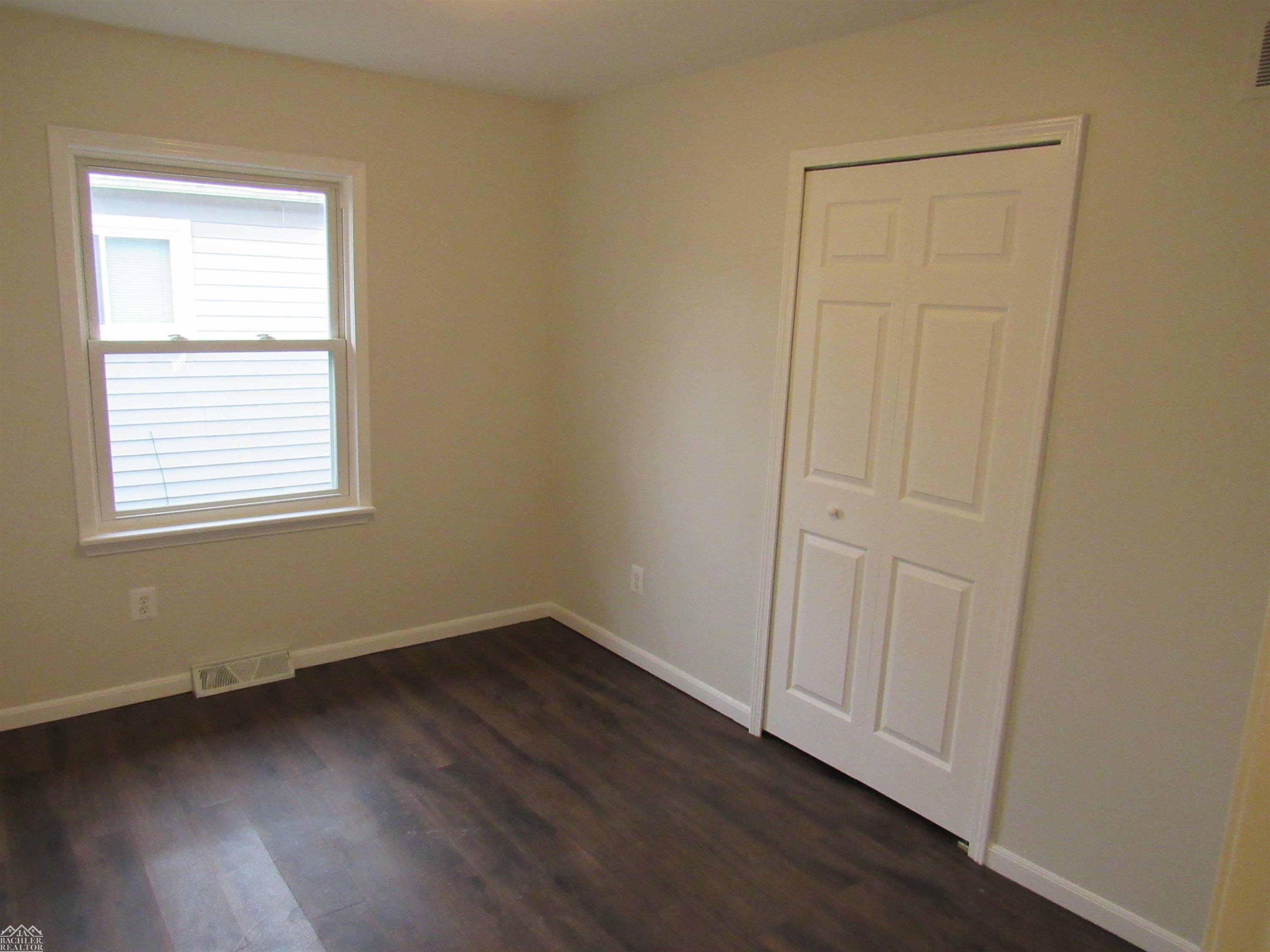 949 Liberty Street, Algonac, MI 48001 — Photo 12