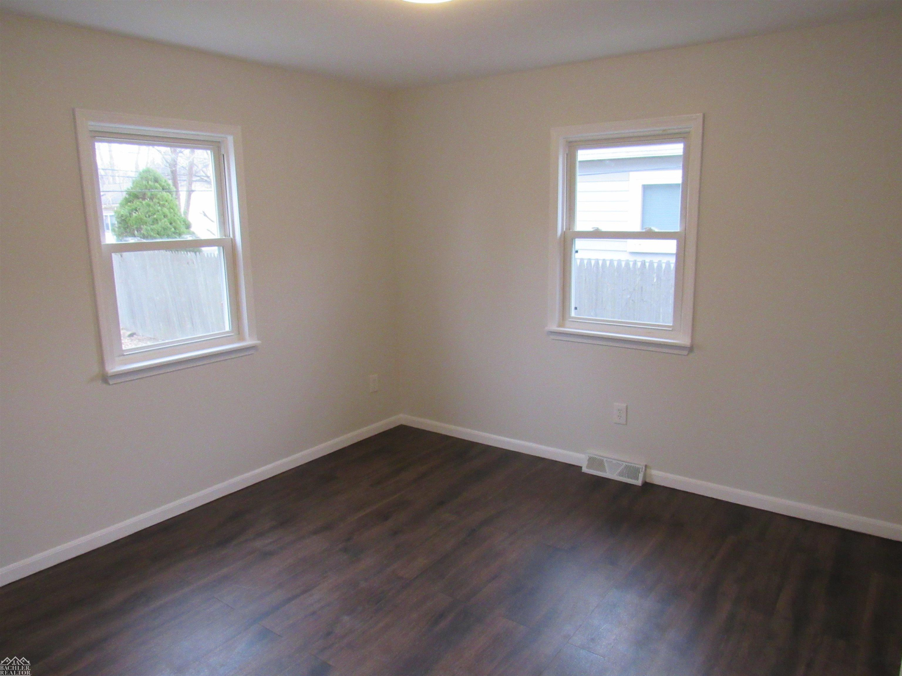 949 Liberty Street, Algonac, MI 48001 — Photo 14
