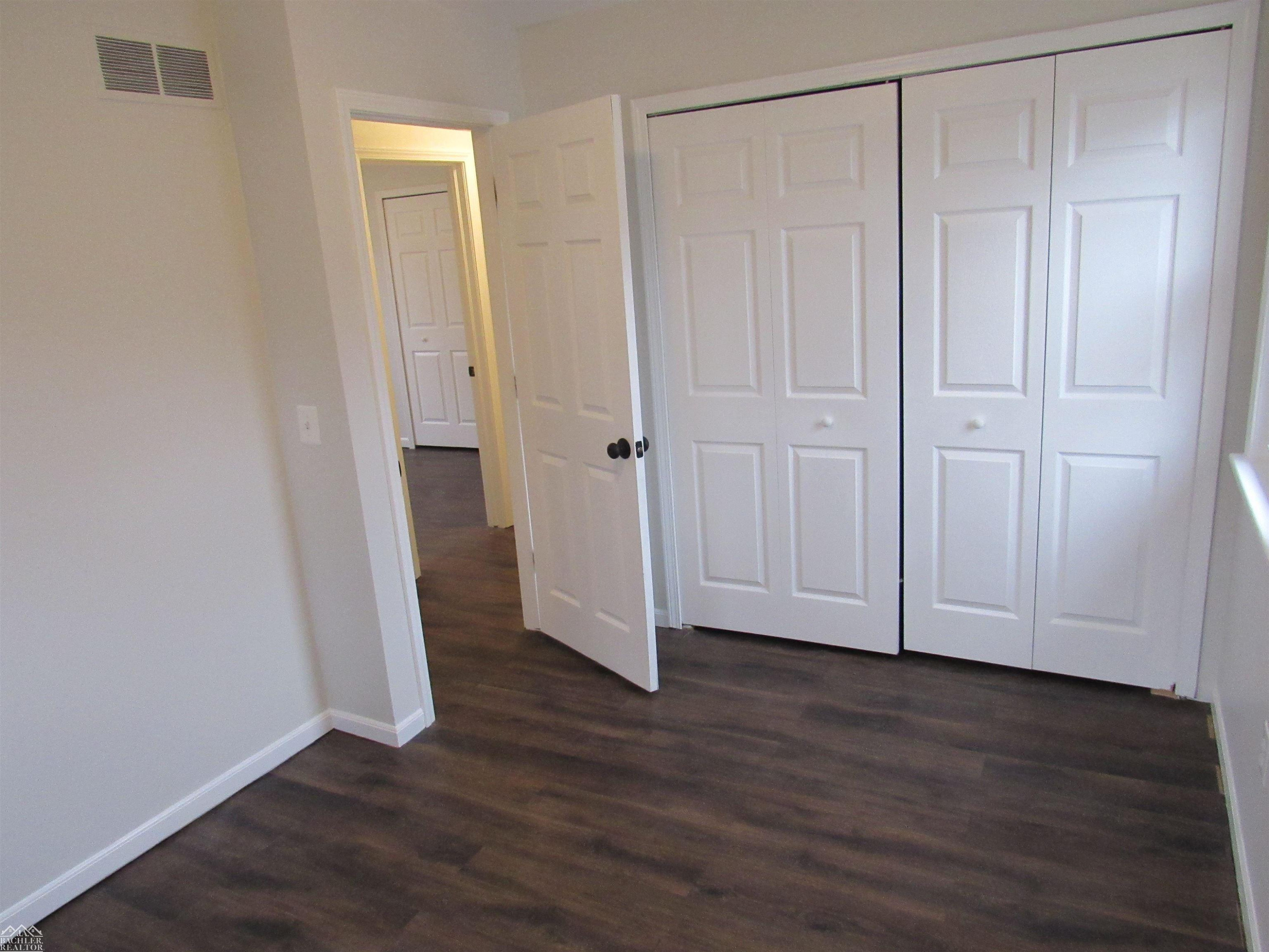 949 Liberty Street, Algonac, MI 48001 — Photo 17