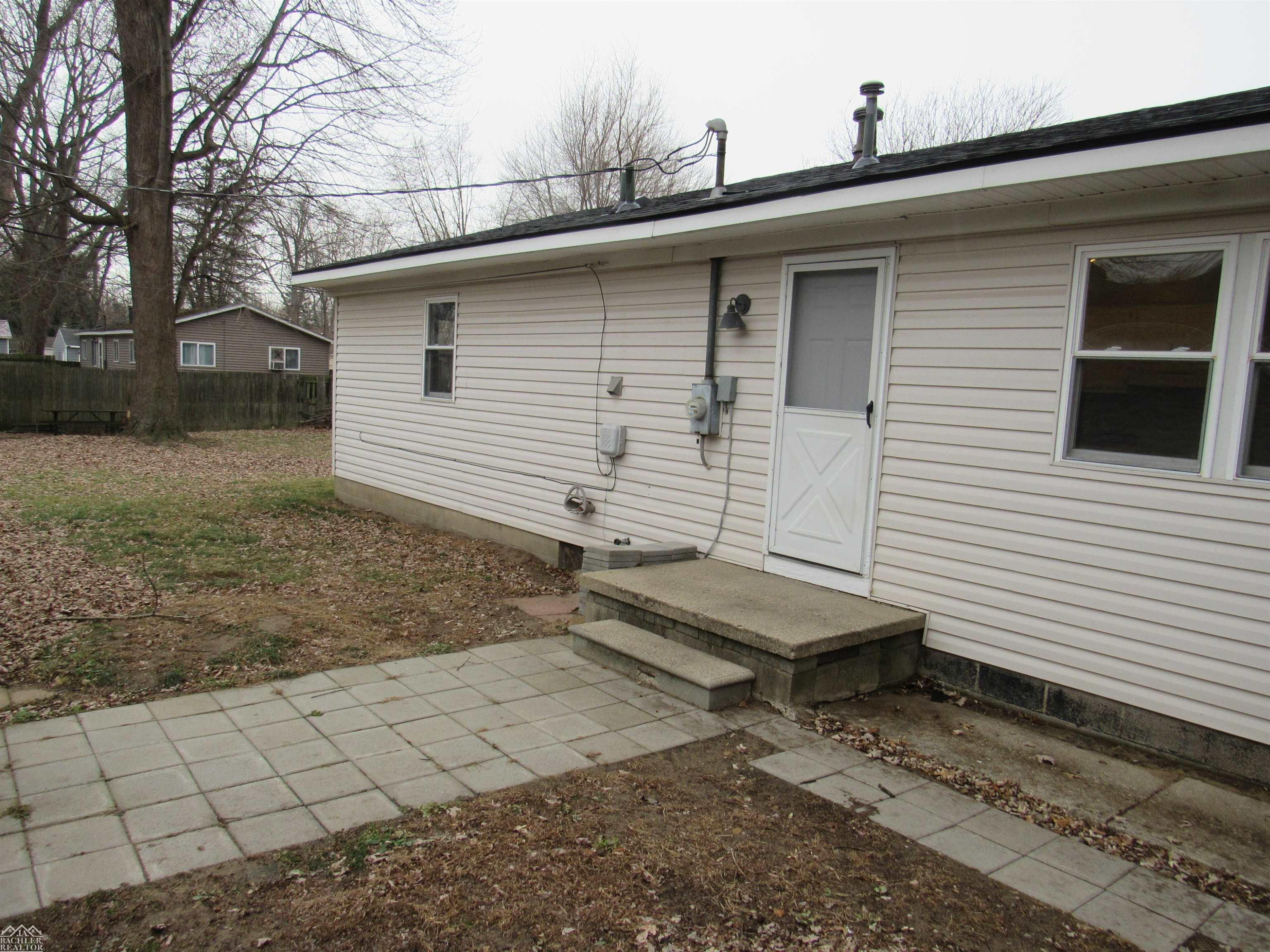 949 Liberty Street, Algonac, MI 48001 — Photo 20