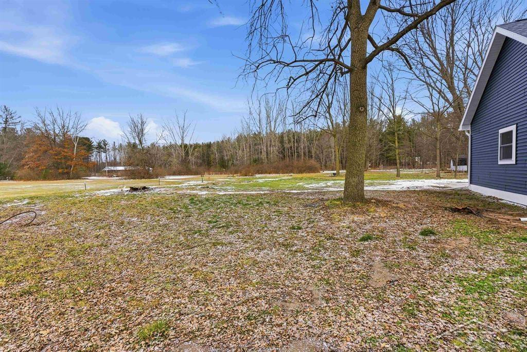 2797 N West River Road, Sanford, MI 48657 — Photo 35