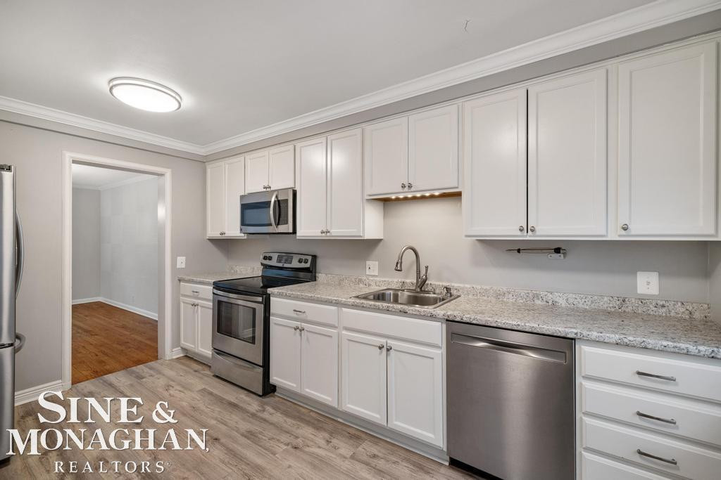 835 Harcourt Road, Grosse Pointe Park, MI 48230 — Photo 13