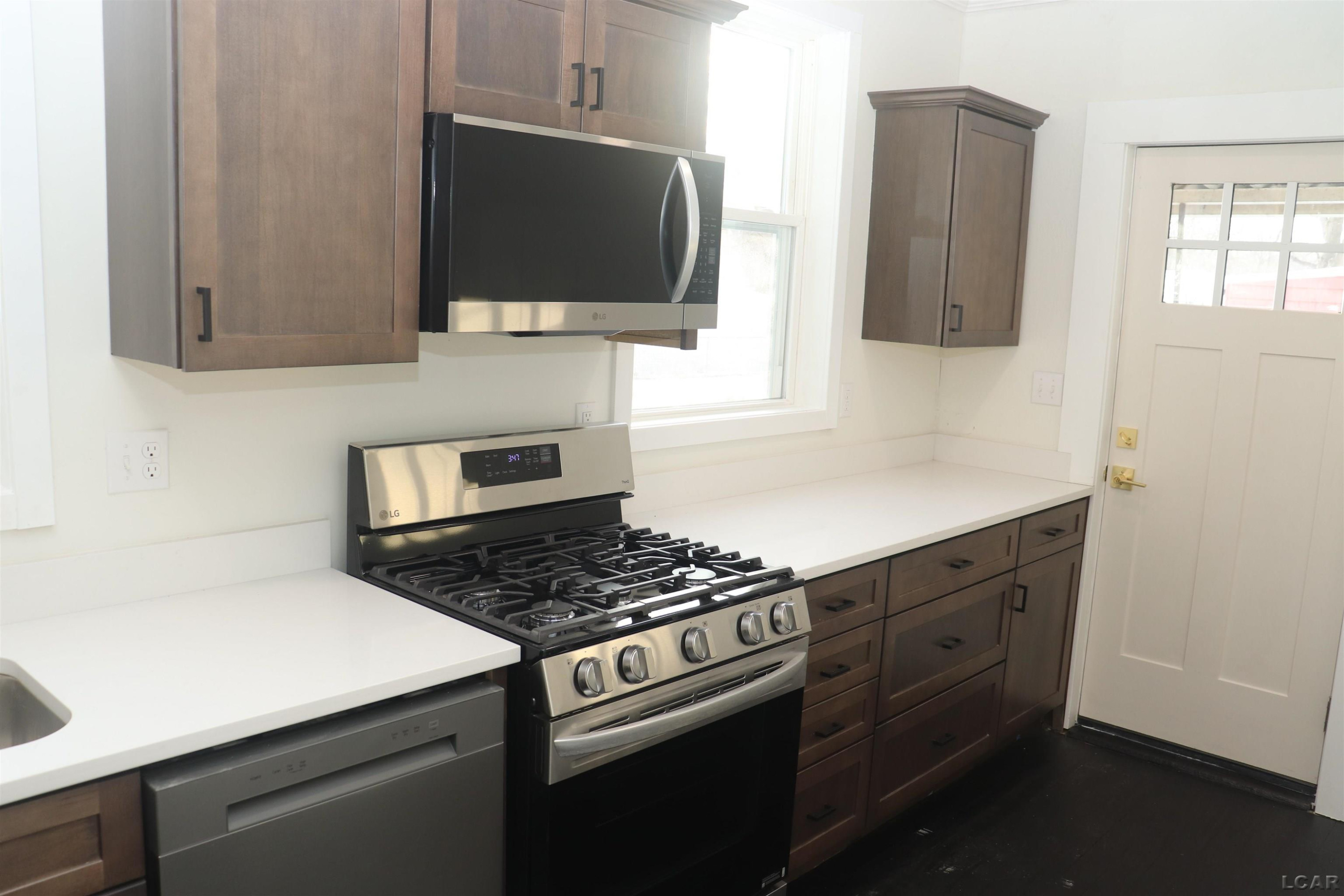 705 College Avenue, Adrian, MI 49221 — Photo 12