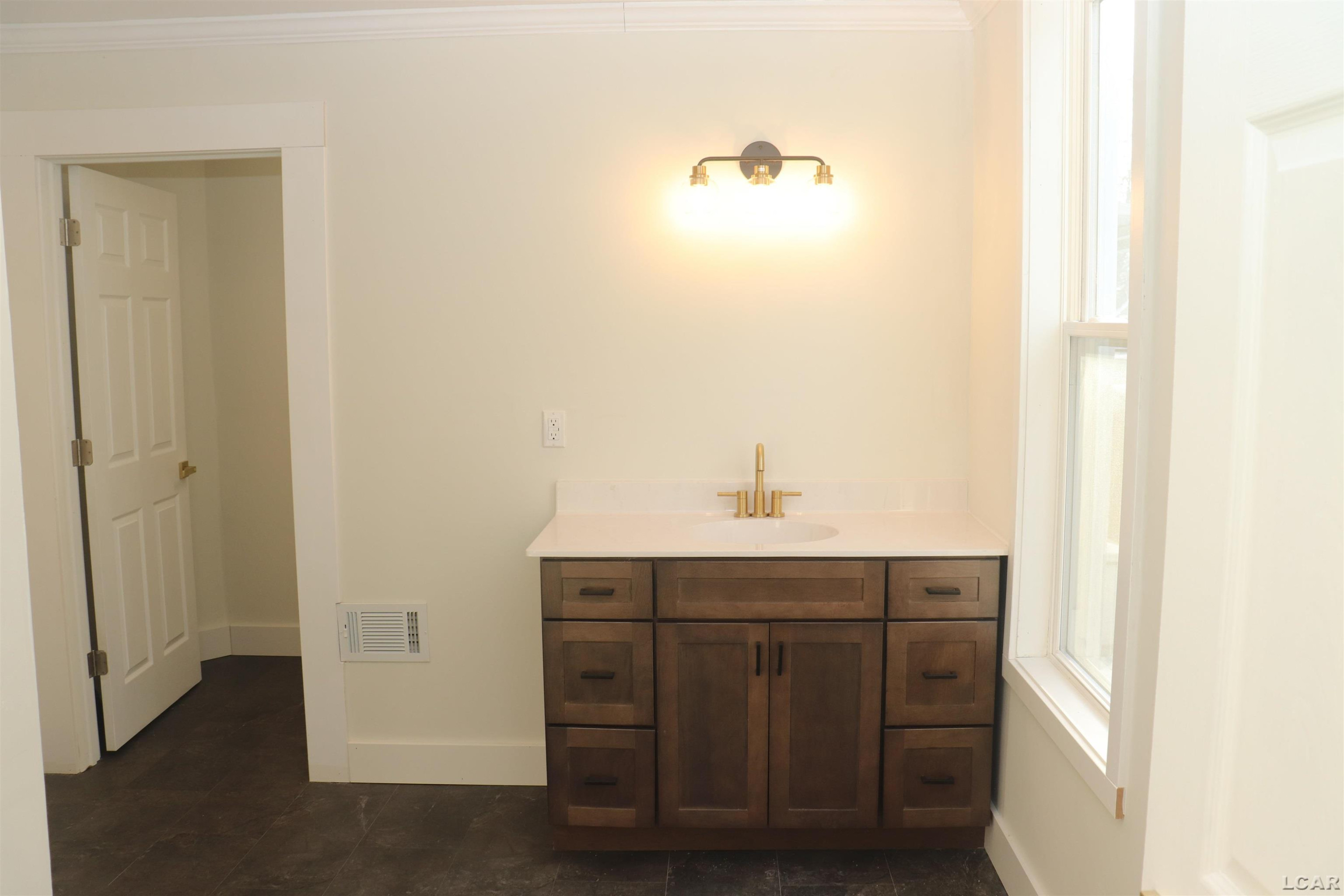 705 College Avenue, Adrian, MI 49221 — Photo 19