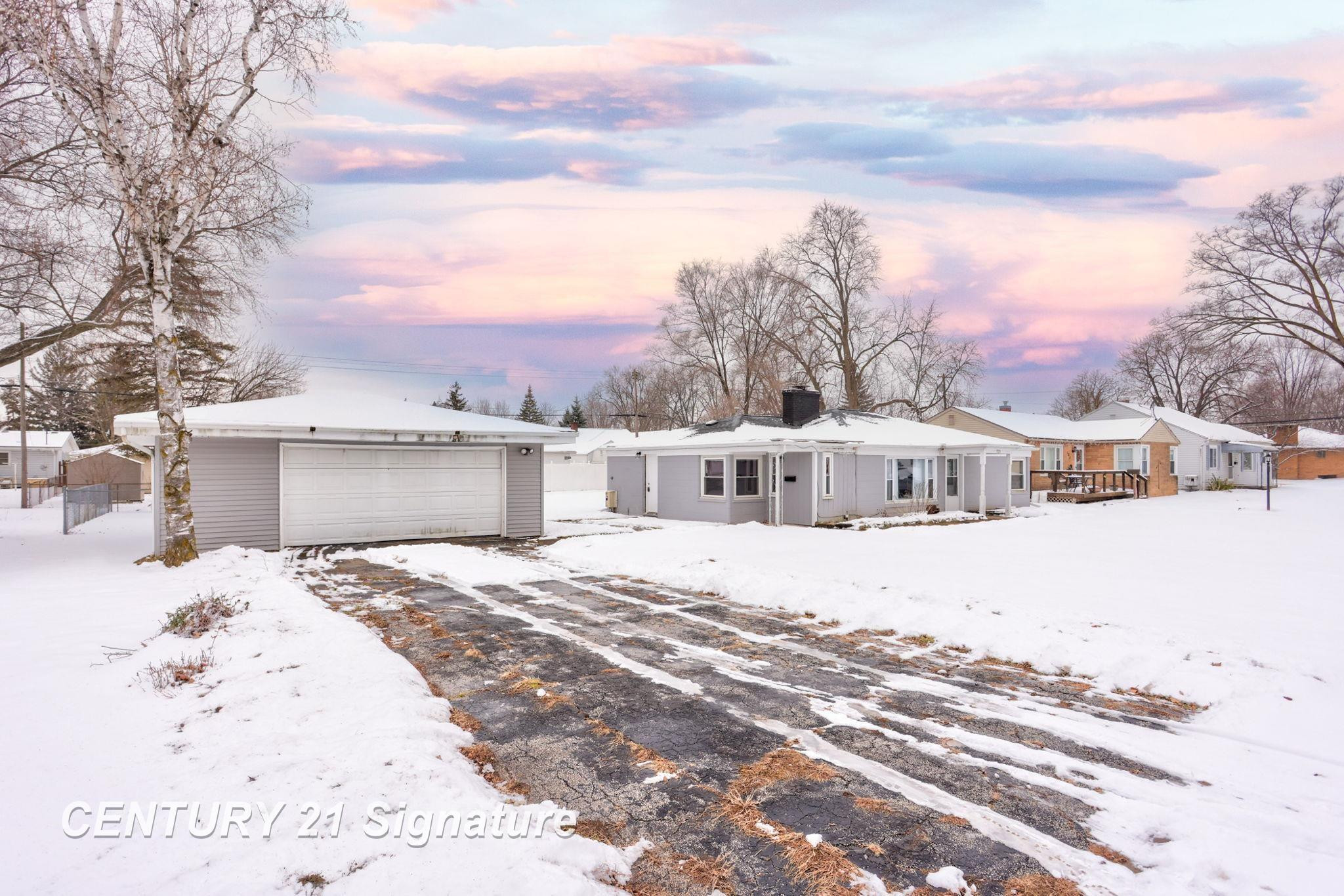723 Pioneer Trail, Saginaw, MI 48604 — Photo 2