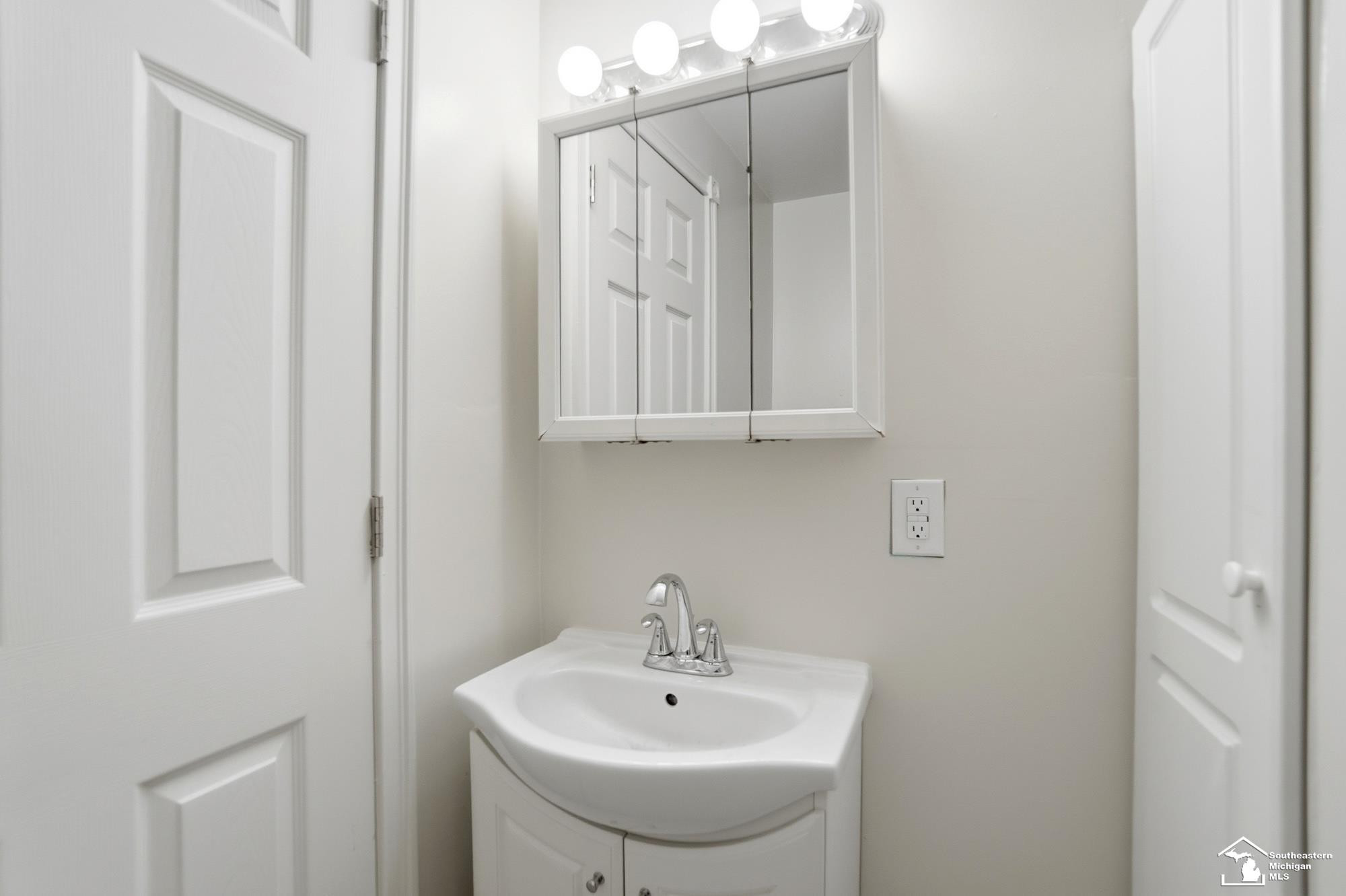 40080 Willis Road, Belleville, MI 48111 — Photo 33